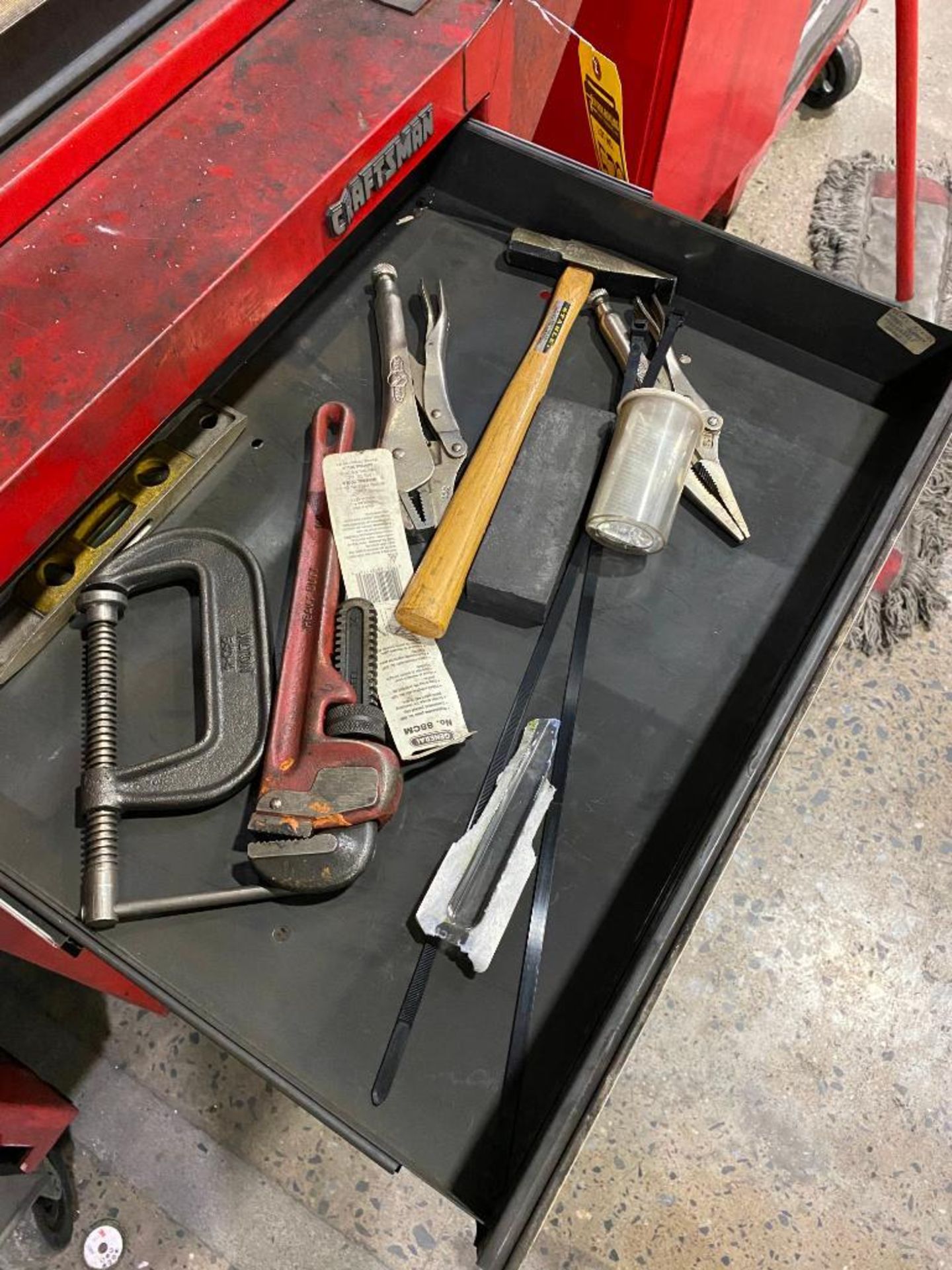 CRAFTSMAN ROLLING TOOLBOX AND CONTENTS - Image 6 of 7