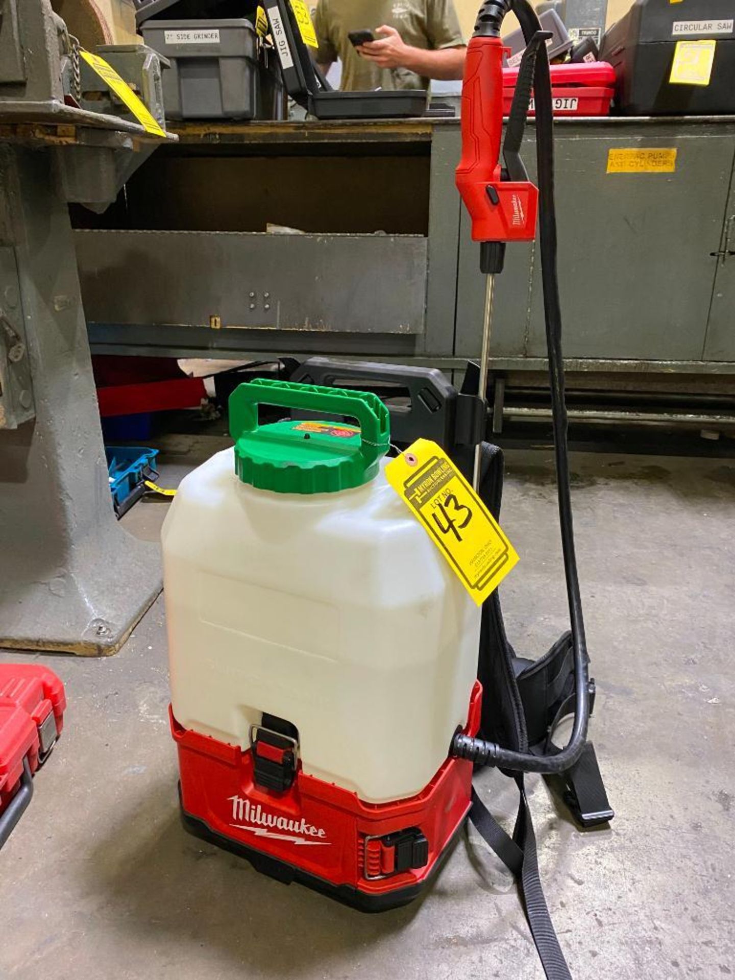 MILWAUKEE BACKPACK SPRAYER