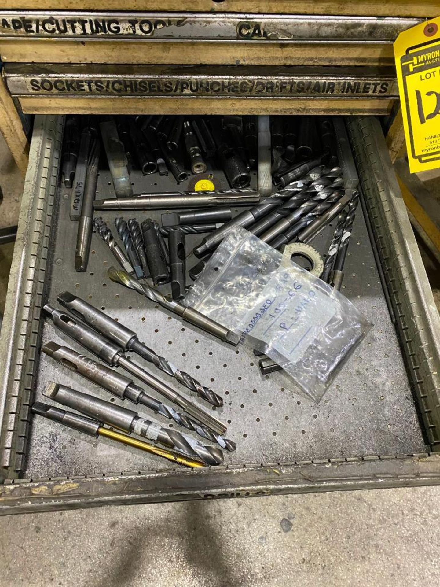 WOOD TOP WORKBENCH, (2) VIDMAR CABINETS AND CONTENTS OF ASSORTED HAND TOOLS AND DRILL PARTS - Image 4 of 7