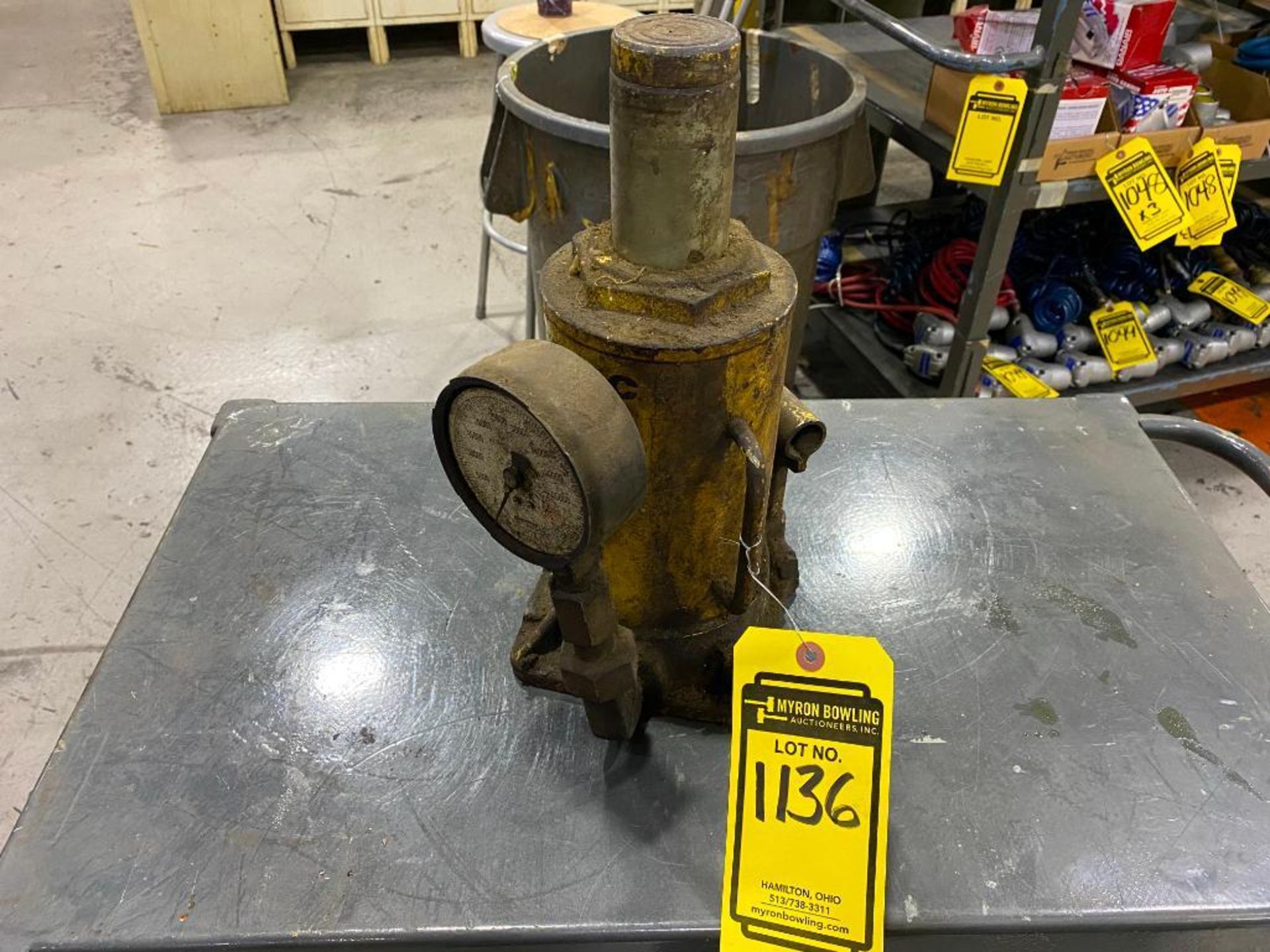 ENERPAC 20-TON HYDRAULIC BOTTLE JACK