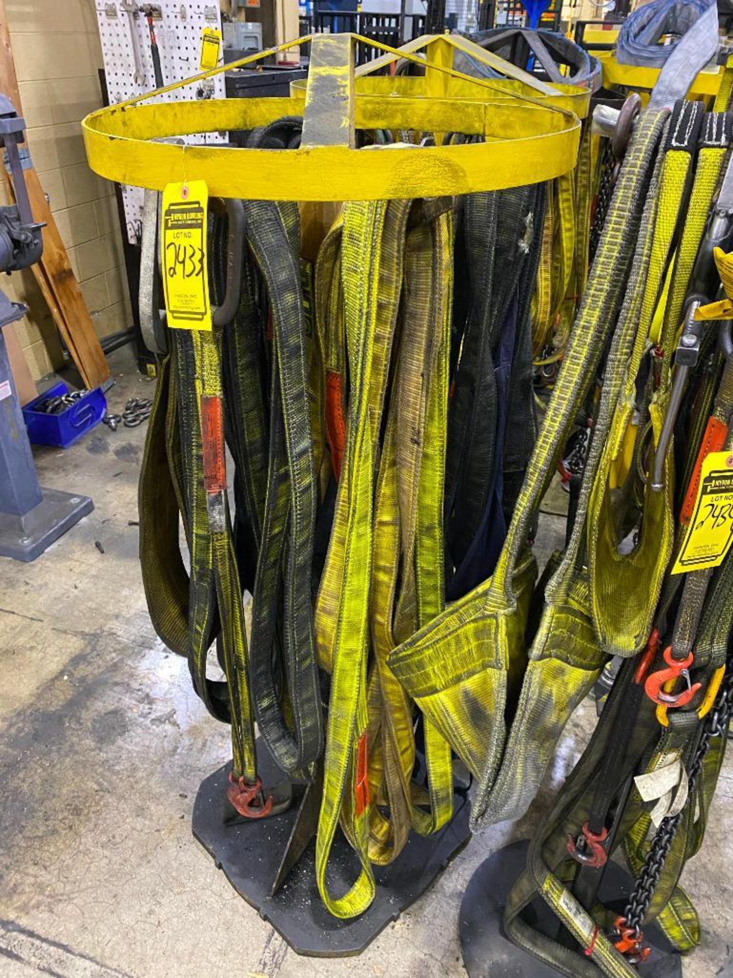 RACK AND CONTENTS OF ASSORTED NYLON RIGGING