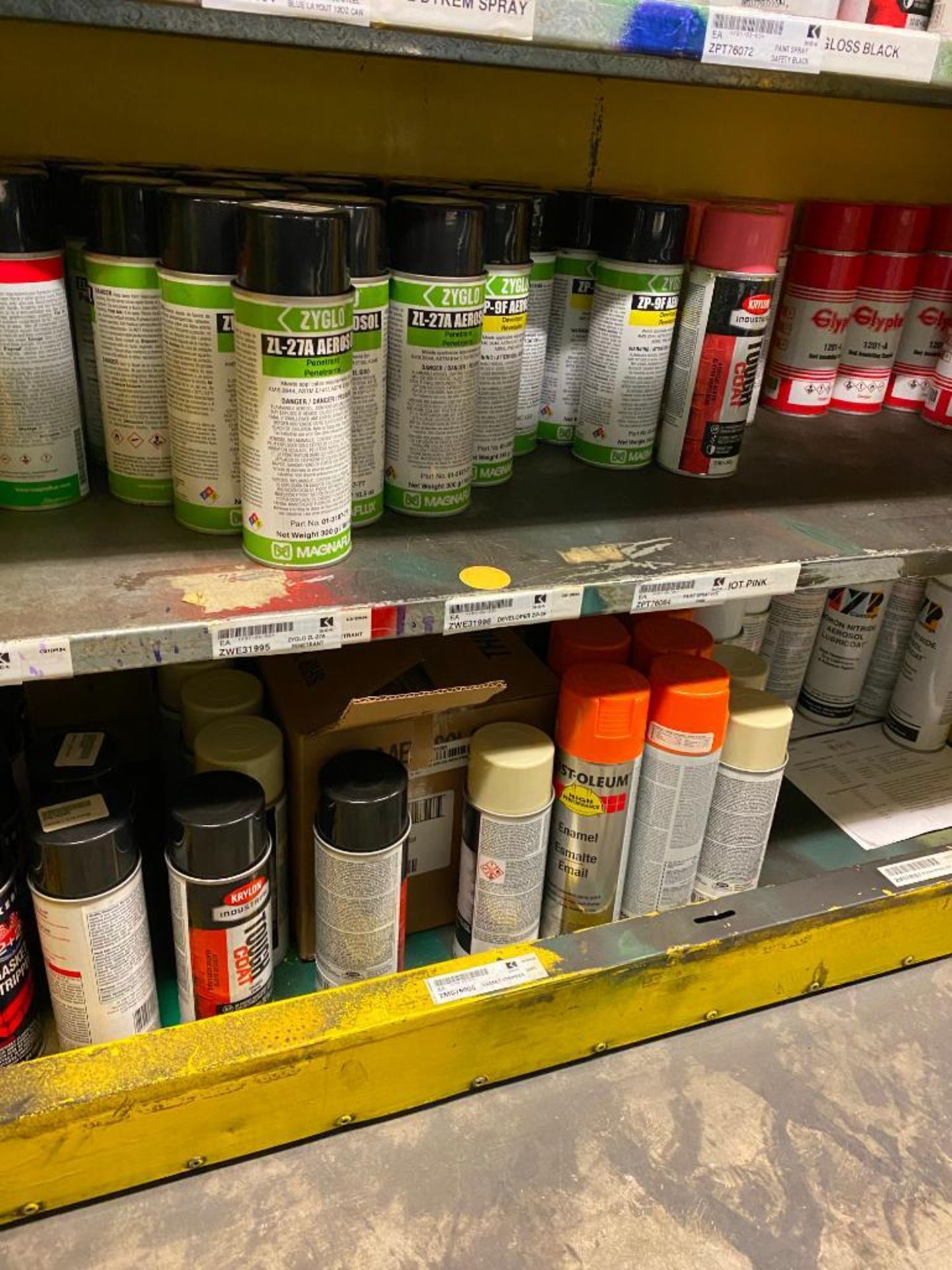 EAGLE FLAMMABLE STORAGE CABINET AND CONTENTS OF ASSORTED SPRAY PAINT - Image 3 of 4