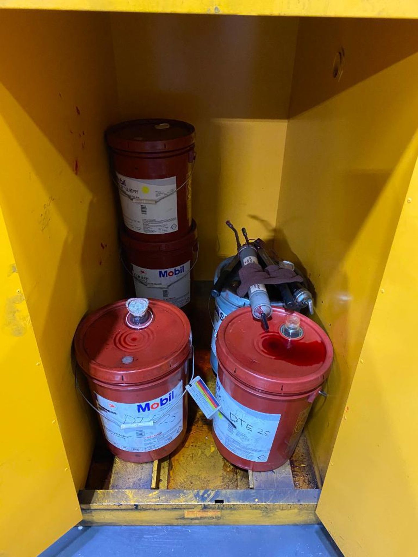 (3) FLAMMABLE LIQUID STORAGE CABINETS - Image 6 of 6