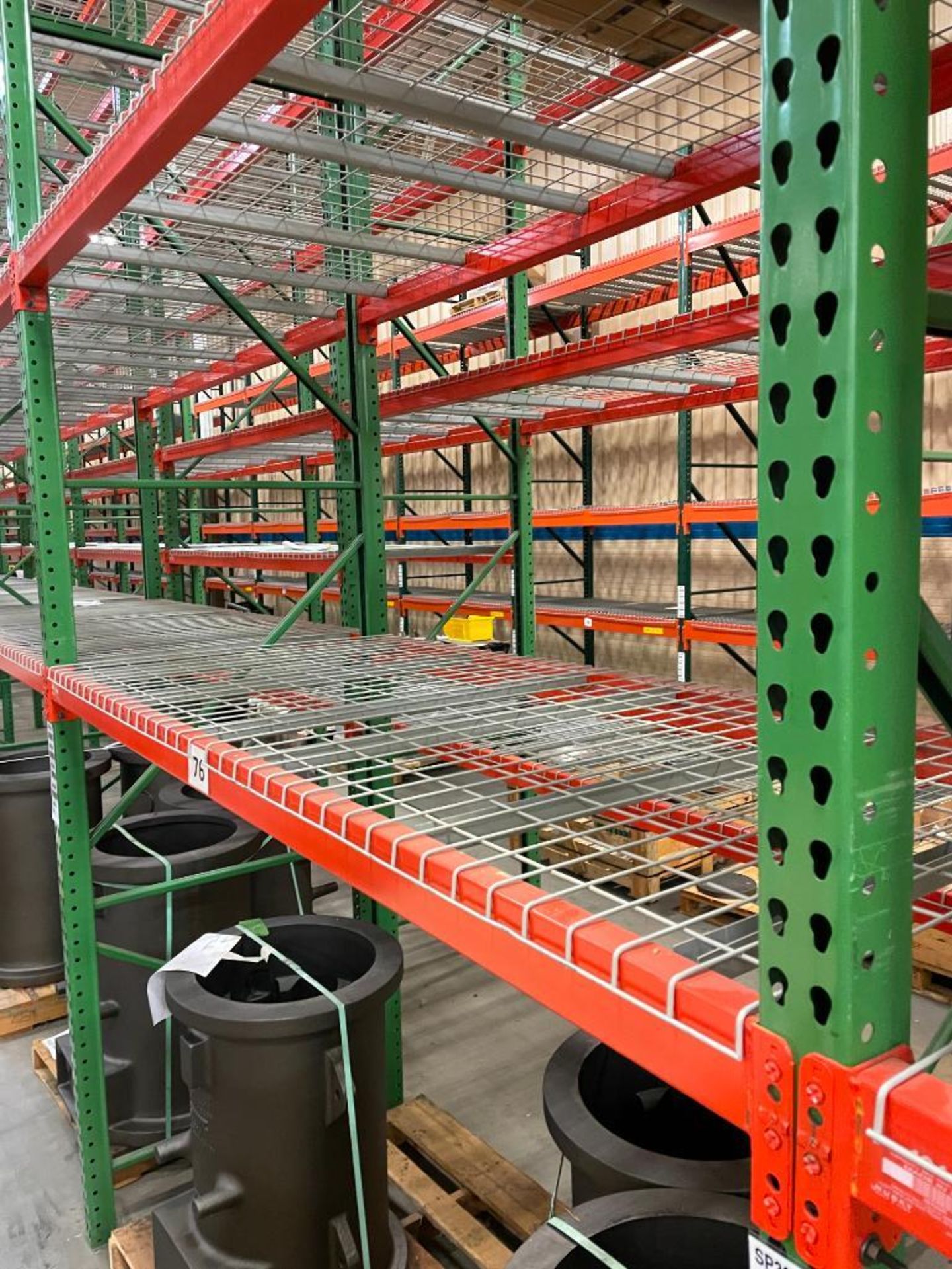 (16X) BAYS OF TEAR DROP STYLE PALLET RACKING, (17) 20' X 42'' UPRIGHTS, (136) 3-1/2'' X 96'' HORIZON - Image 2 of 3