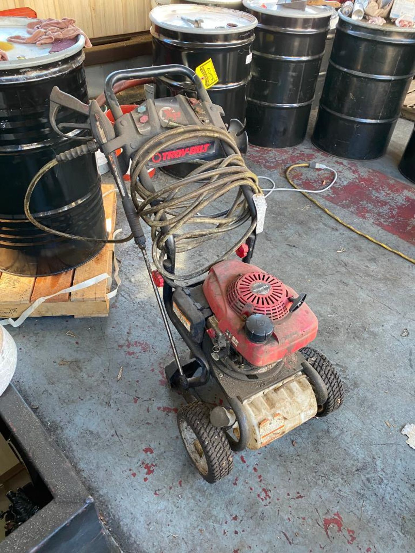 HONDA XP GAS POWERED PRESSURE WASHER, 3,000 PSI.