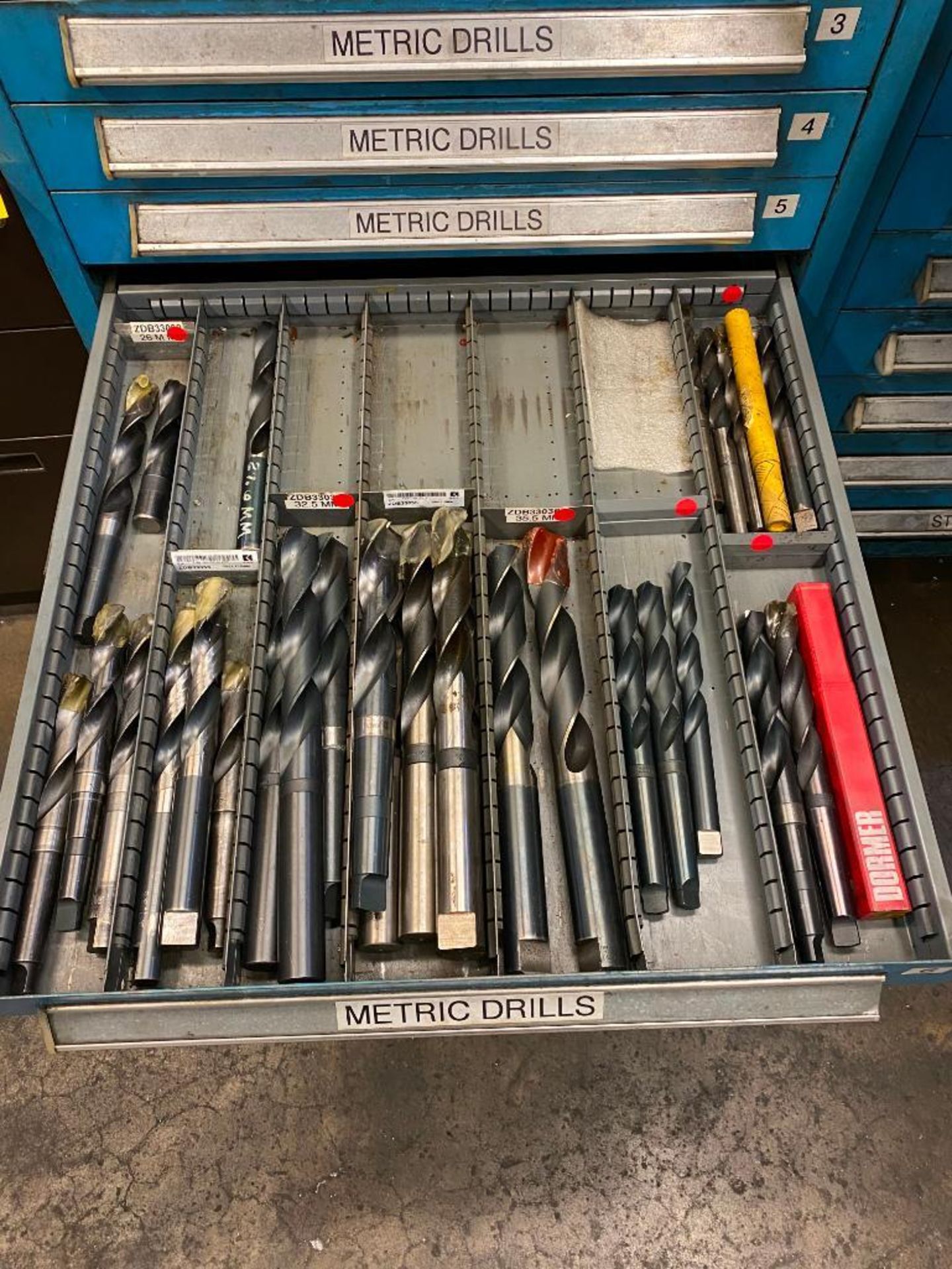 VIDMAR 10-DRAWER CABINET, W/ CONTENTS OF TAPS FROM M6 TO M50, METRIC DRILL BITS FROM M3.4 TO M45, ME - Image 7 of 11