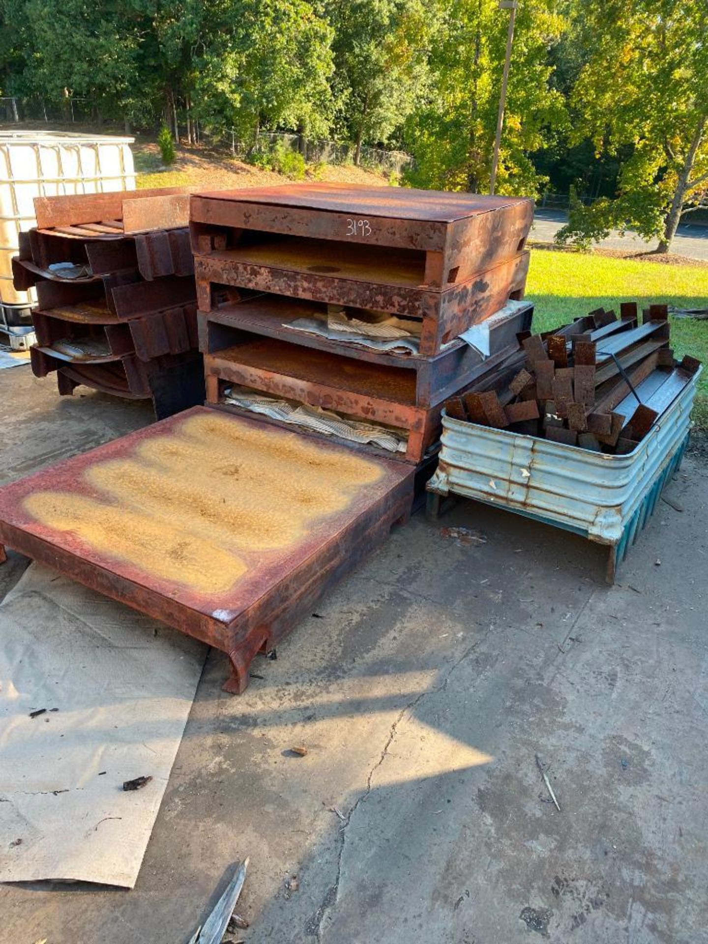 (17) ASSORTED STEEL PALLETS