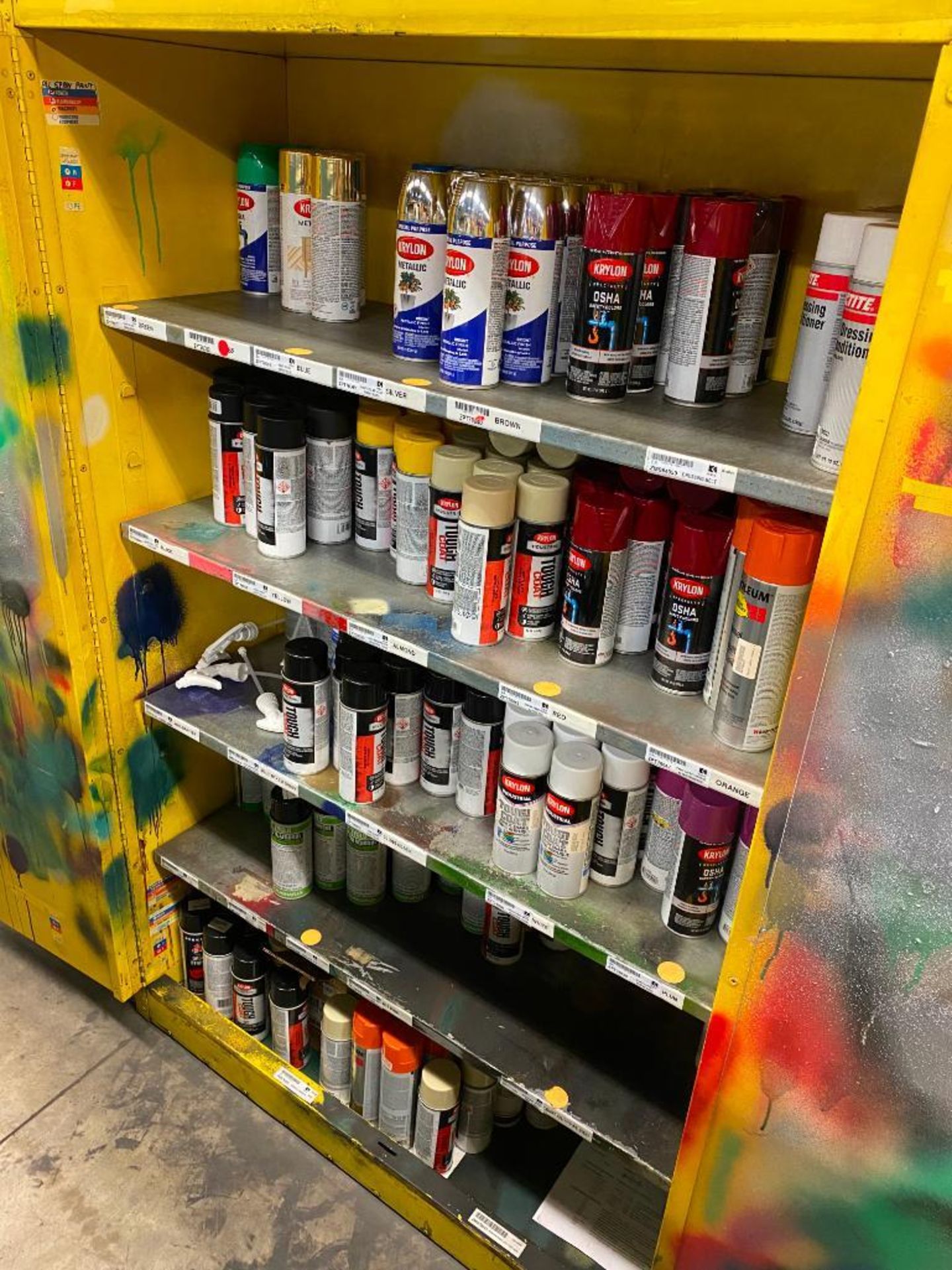 EAGLE FLAMMABLE STORAGE CABINET AND CONTENTS OF ASSORTED SPRAY PAINT - Image 2 of 4