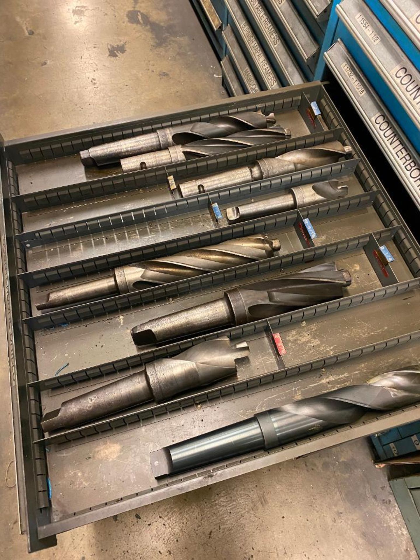 VIDMAR CABINET AND CONTENTS OF COUNTERBORE DRILLS FROM 17/32'' - 3-3/4'' - Image 7 of 10