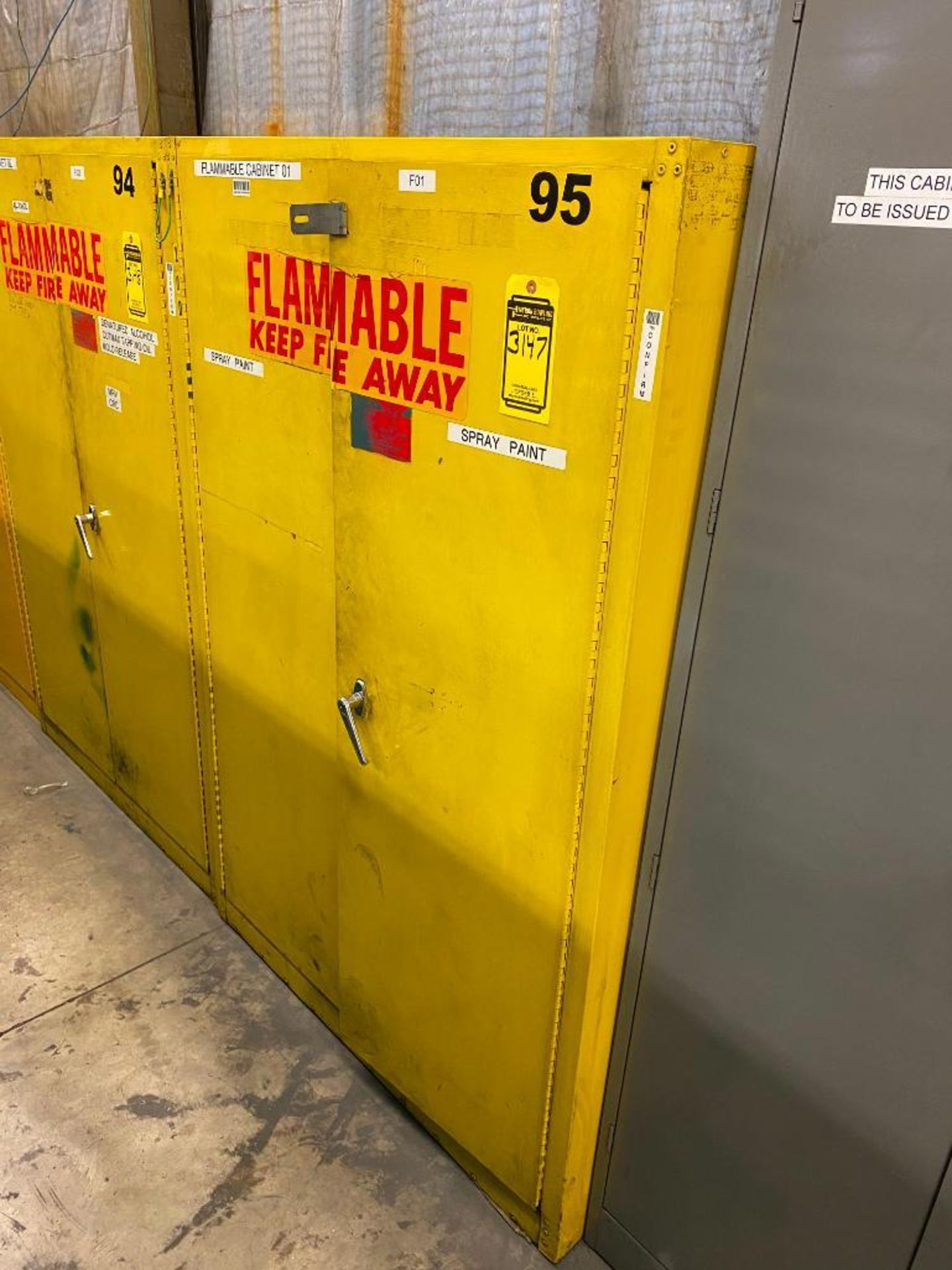 EAGLE FLAMMABLE STORAGE CABINET AND CONTENTS OF ASSORTED SPRAY PAINT