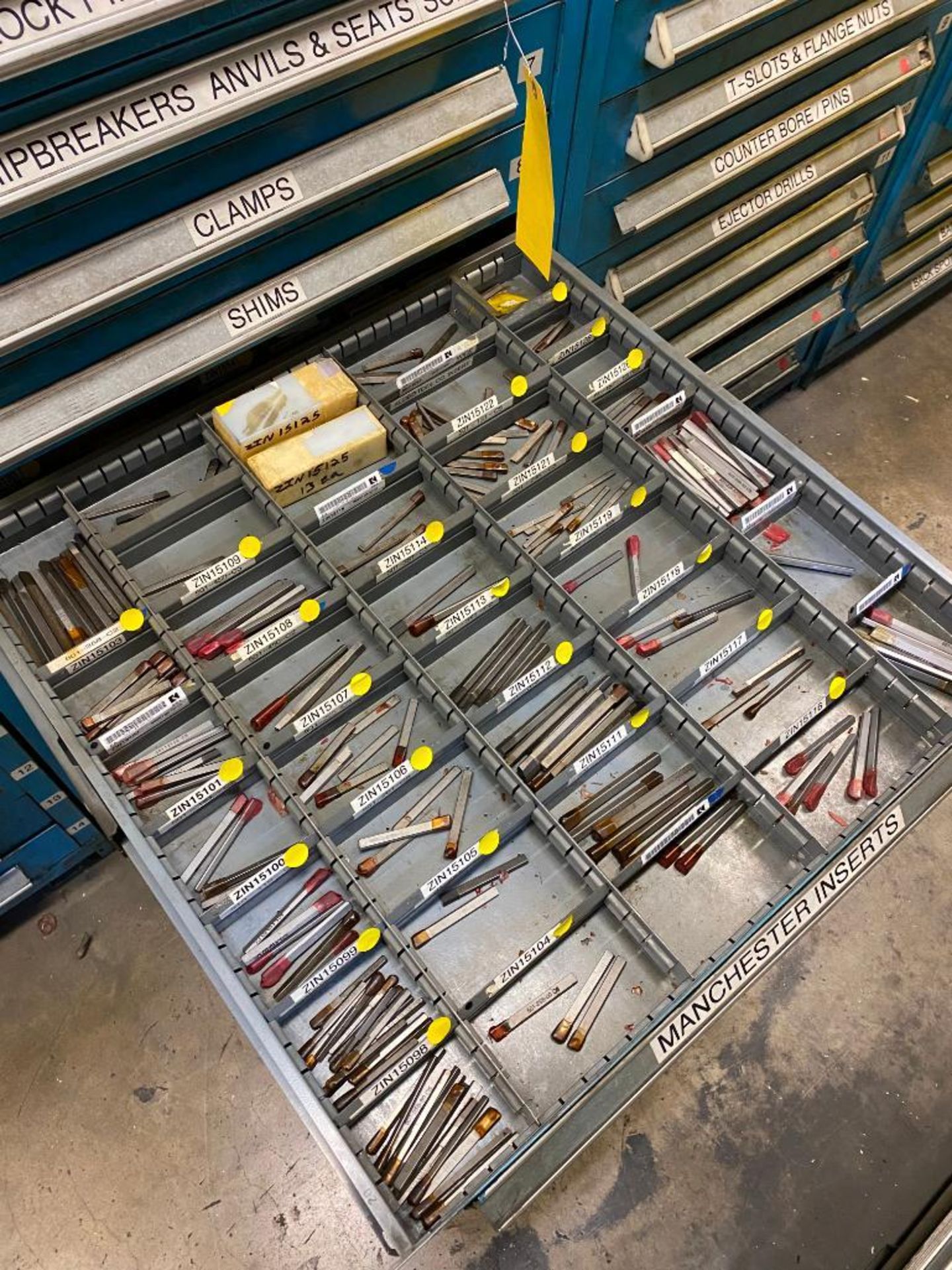 VIDMAR CABINET AND CONTENTS OF ASSORTED TOOL HOLDERS, SUPPORT BLADES, SHIMS AND CLAMPS - Image 10 of 15