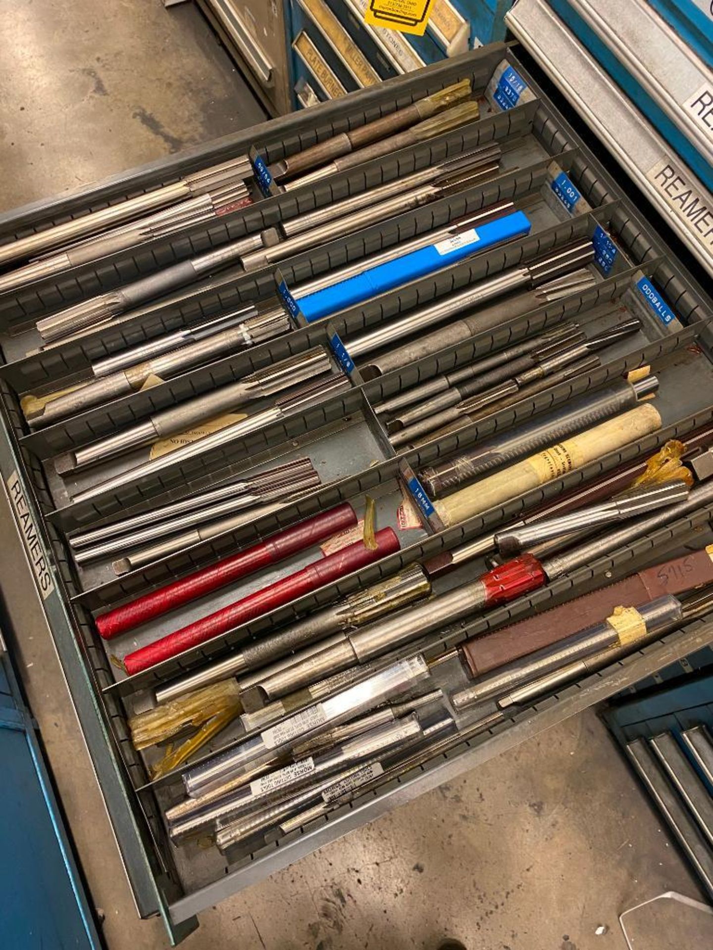 VIDMAR CABINET AND CONTENTS OF REAMERS AND EXPANDING REAMERS - Image 4 of 11