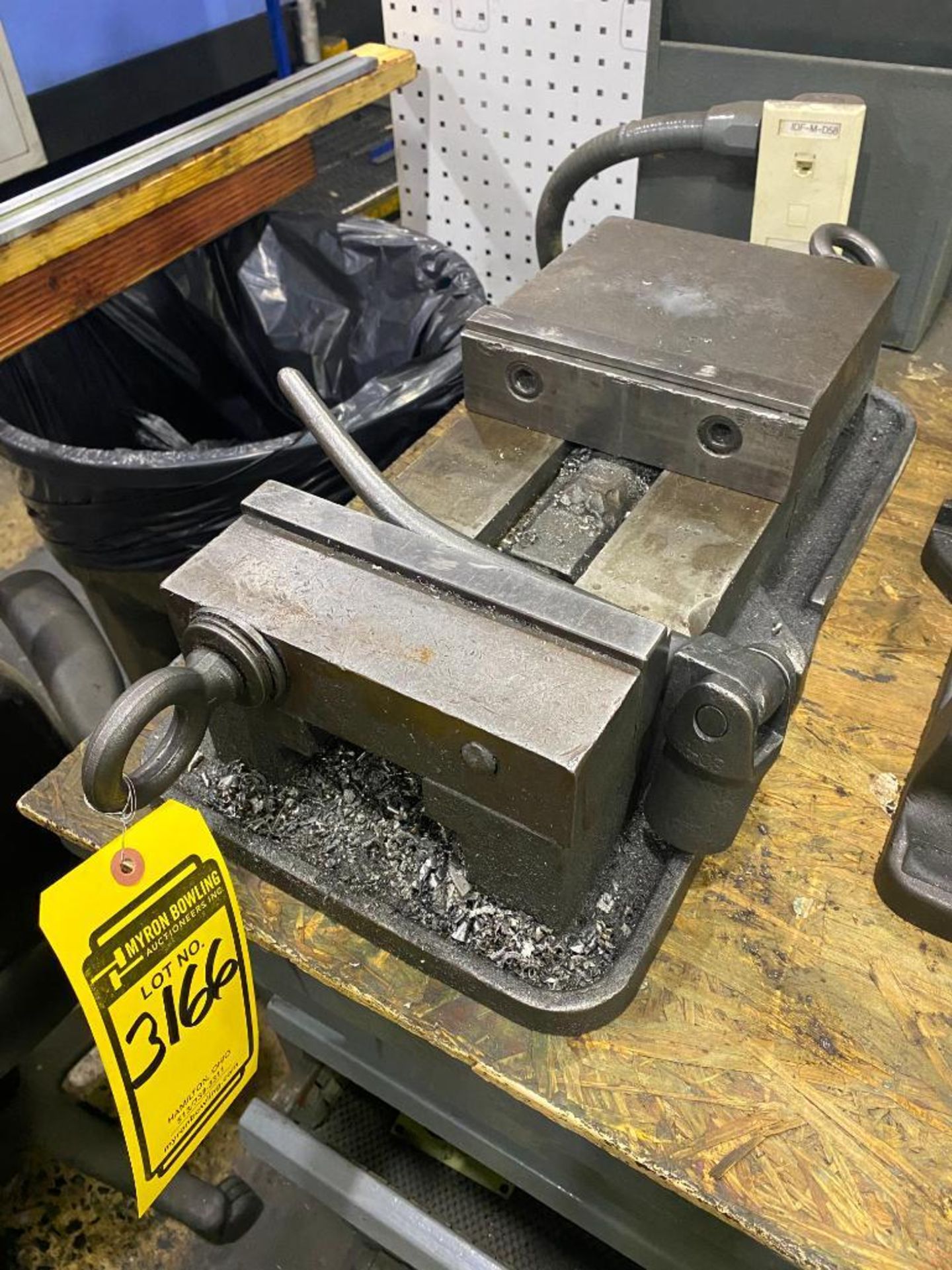 8'' KURT MACHINE VISE