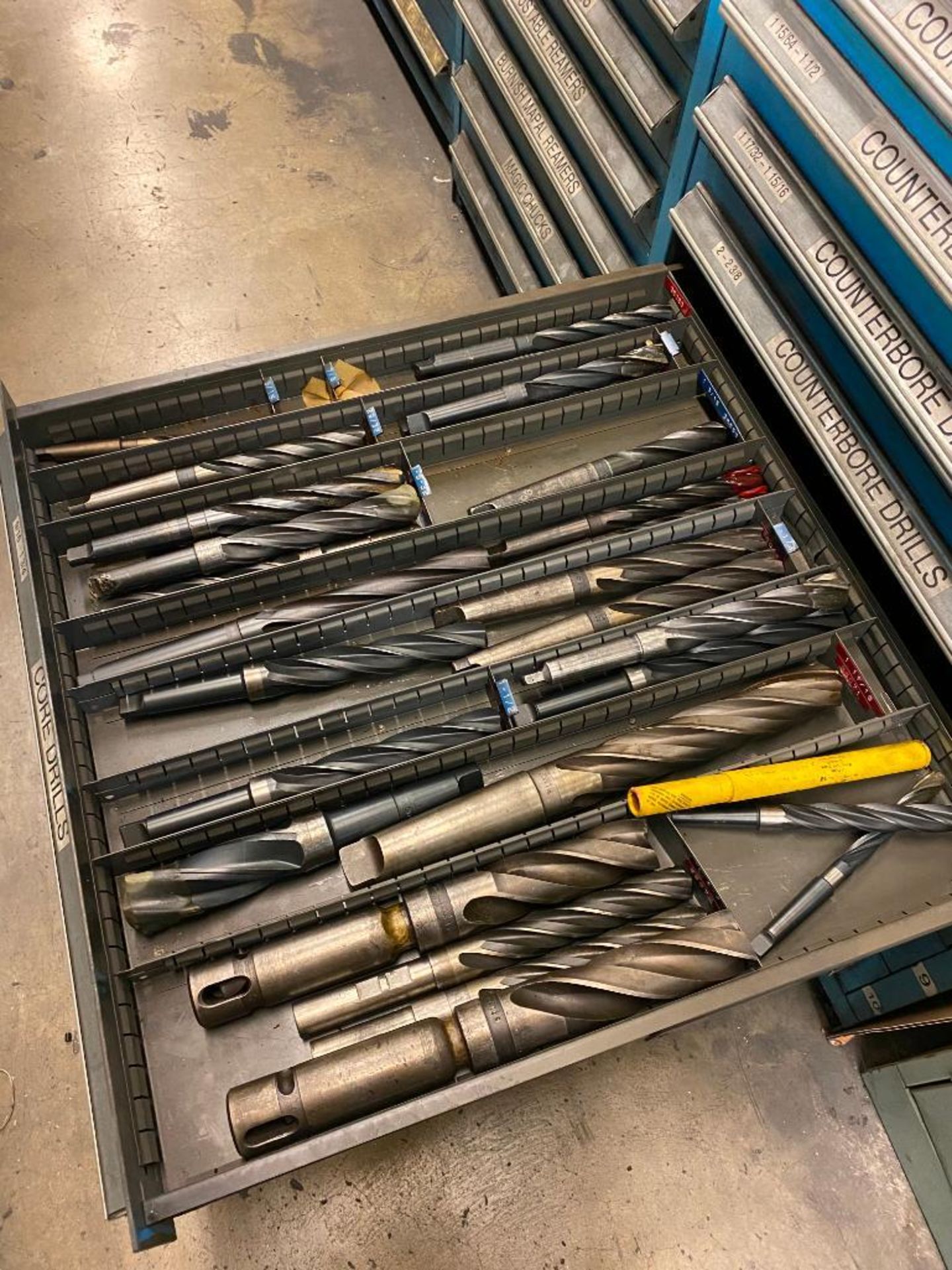 VIDMAR CABINET AND CONTENTS OF COUNTERBORE DRILLS FROM 17/32'' - 3-3/4'' - Image 8 of 10