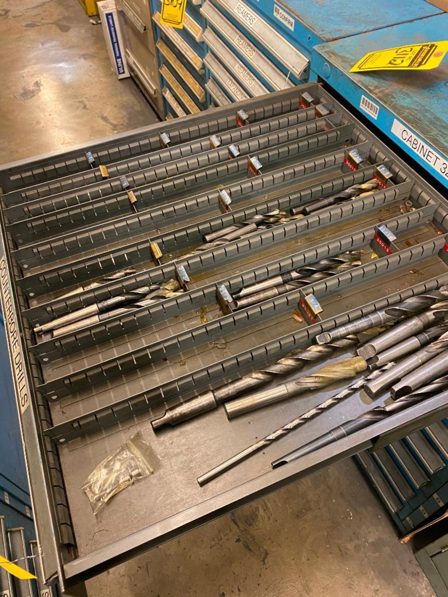 VIDMAR CABINET AND CONTENTS OF COUNTERBORE DRILLS FROM 17/32'' - 3-3/4'' - Image 2 of 10
