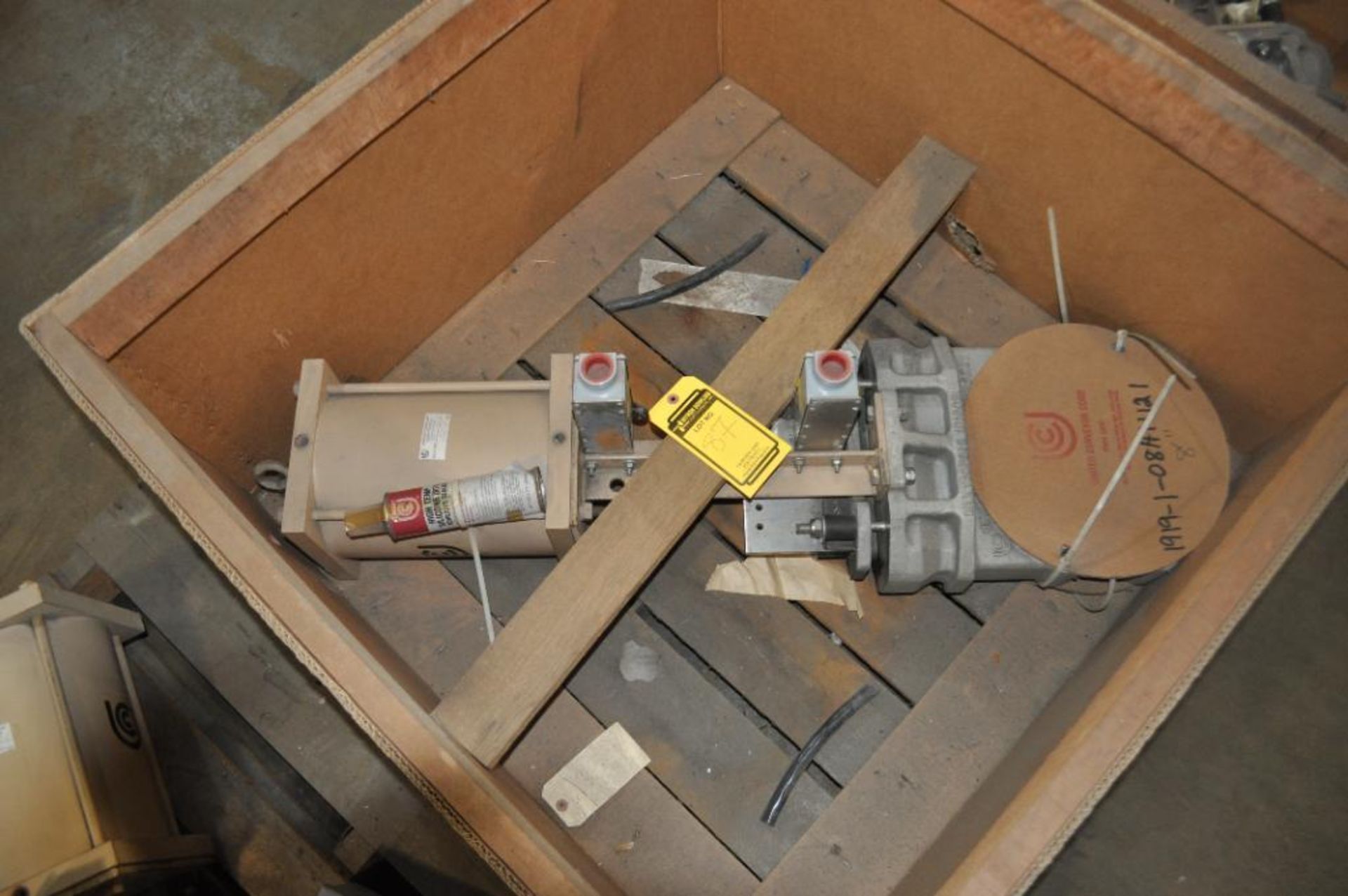 UNITED CONVEYOR 8'' ACTUATED KNIFE GATE VALVE, NEW IN BOX - Image 2 of 3