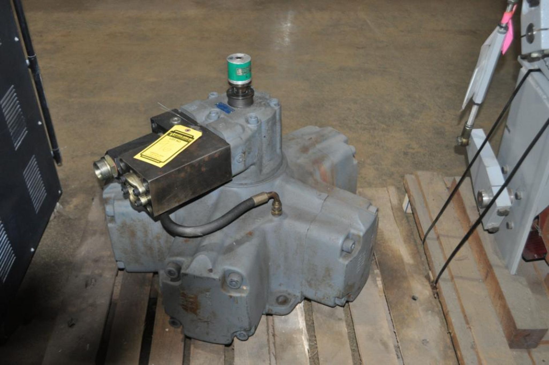 CALZONI HYDRAULIC PISTON MOTOR PUMP, MODEL MR4500L-F1Q2N1N1NX