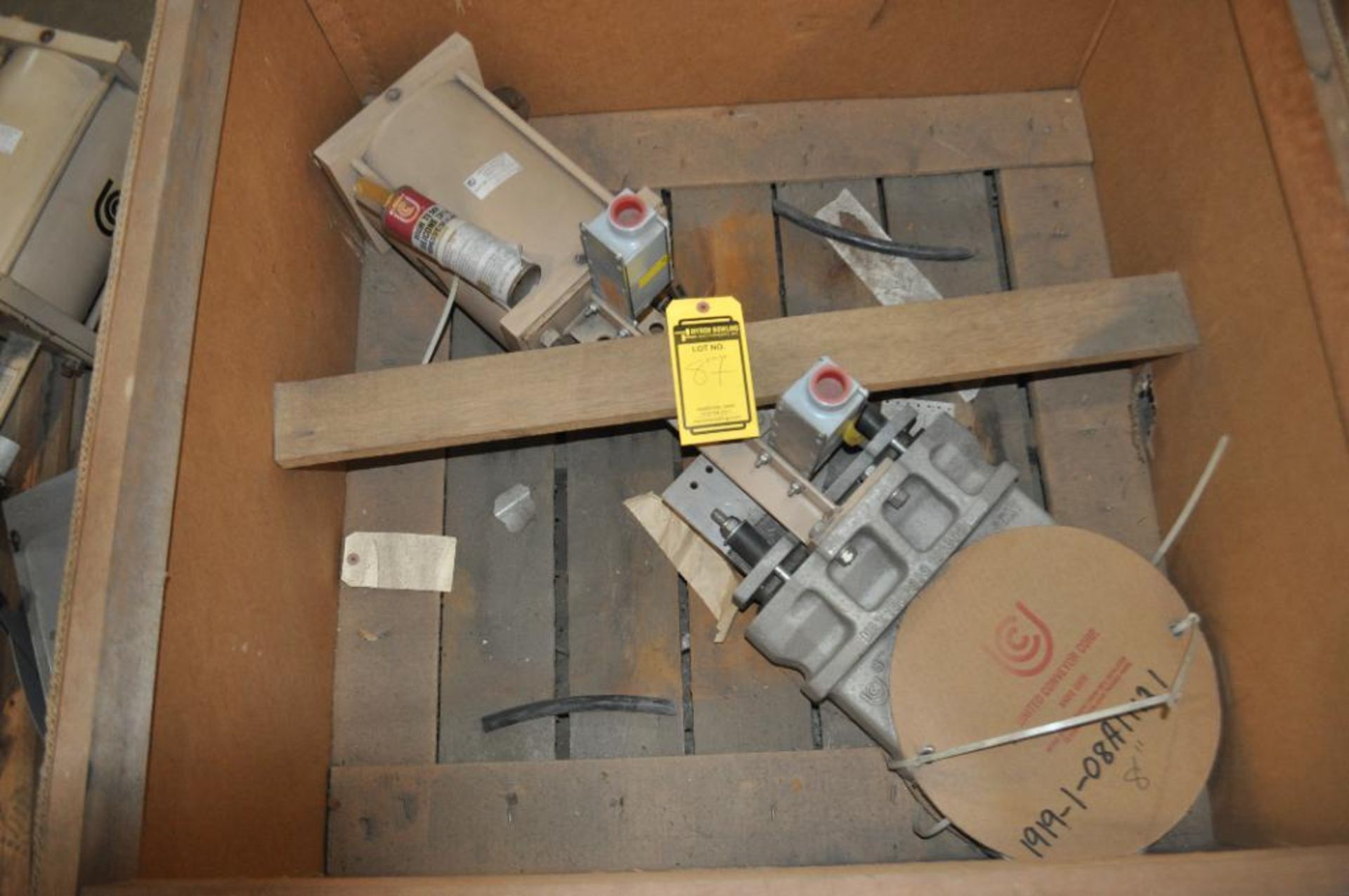 UNITED CONVEYOR 8'' ACTUATED KNIFE GATE VALVE, NEW IN BOX