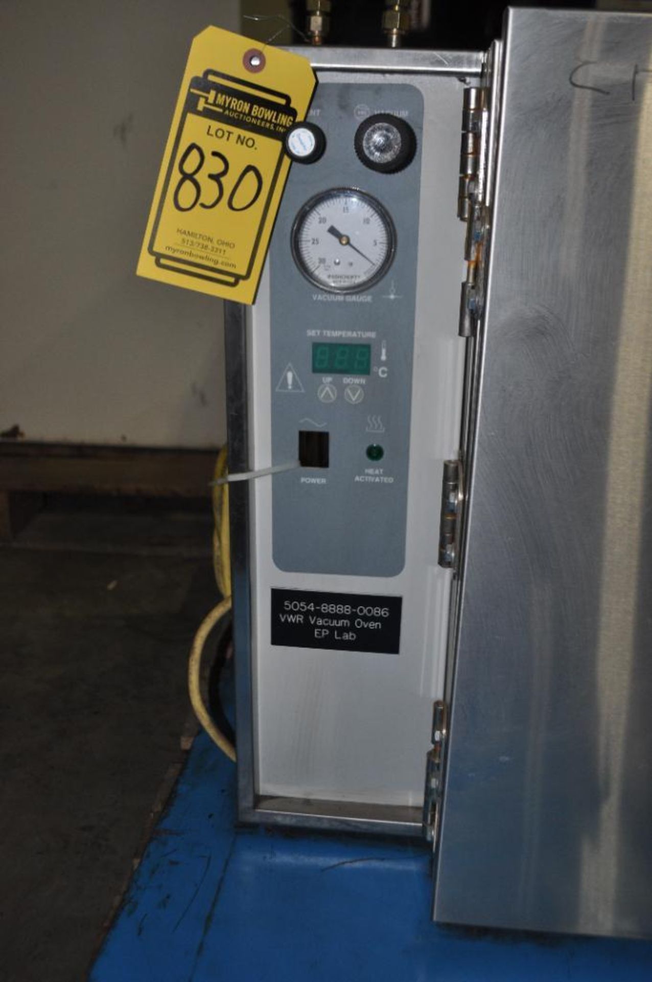 VWR STAINLESS STEEL VACUUM OVEN, MODEL: 1450M-2, 220 VOLTS - Image 2 of 5