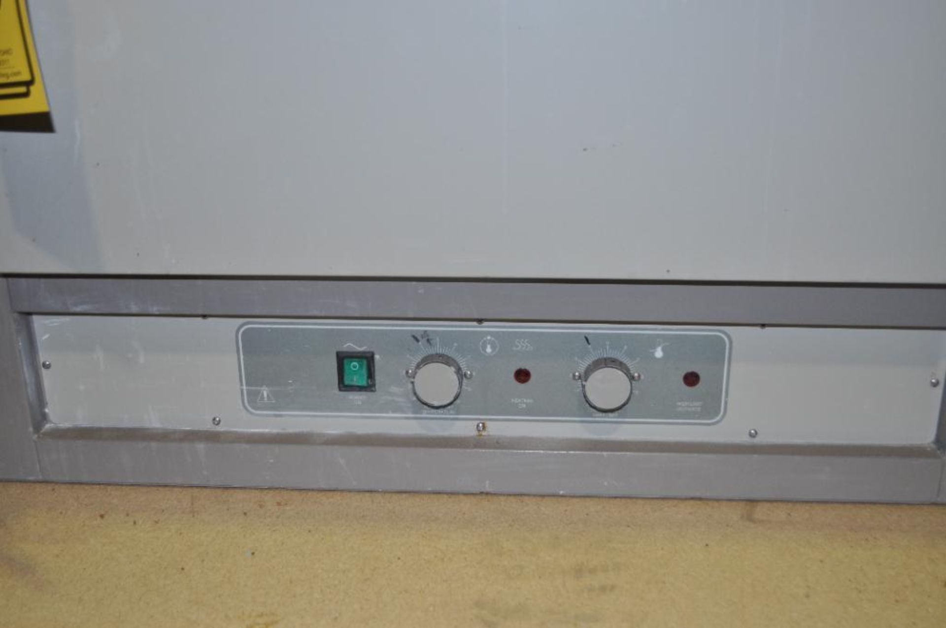 VWR SCIENTIFIC PRODUCTS FORCED AIR OVEN, MODEL: 1370 F, 120 VOLTS - Image 3 of 6