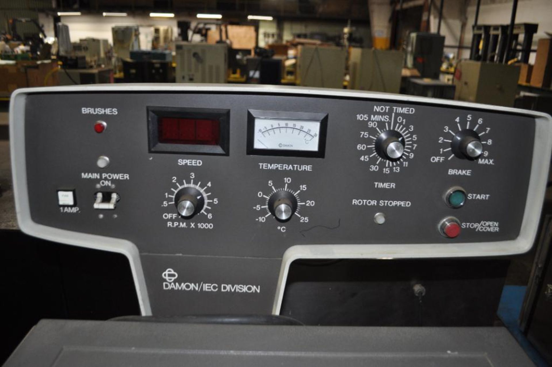 DAMON IEC DPR-6000 CENTRIFUGE 846 VWR SCIENTIFIC INCUBATOR, MODEL 1540 - Image 3 of 4