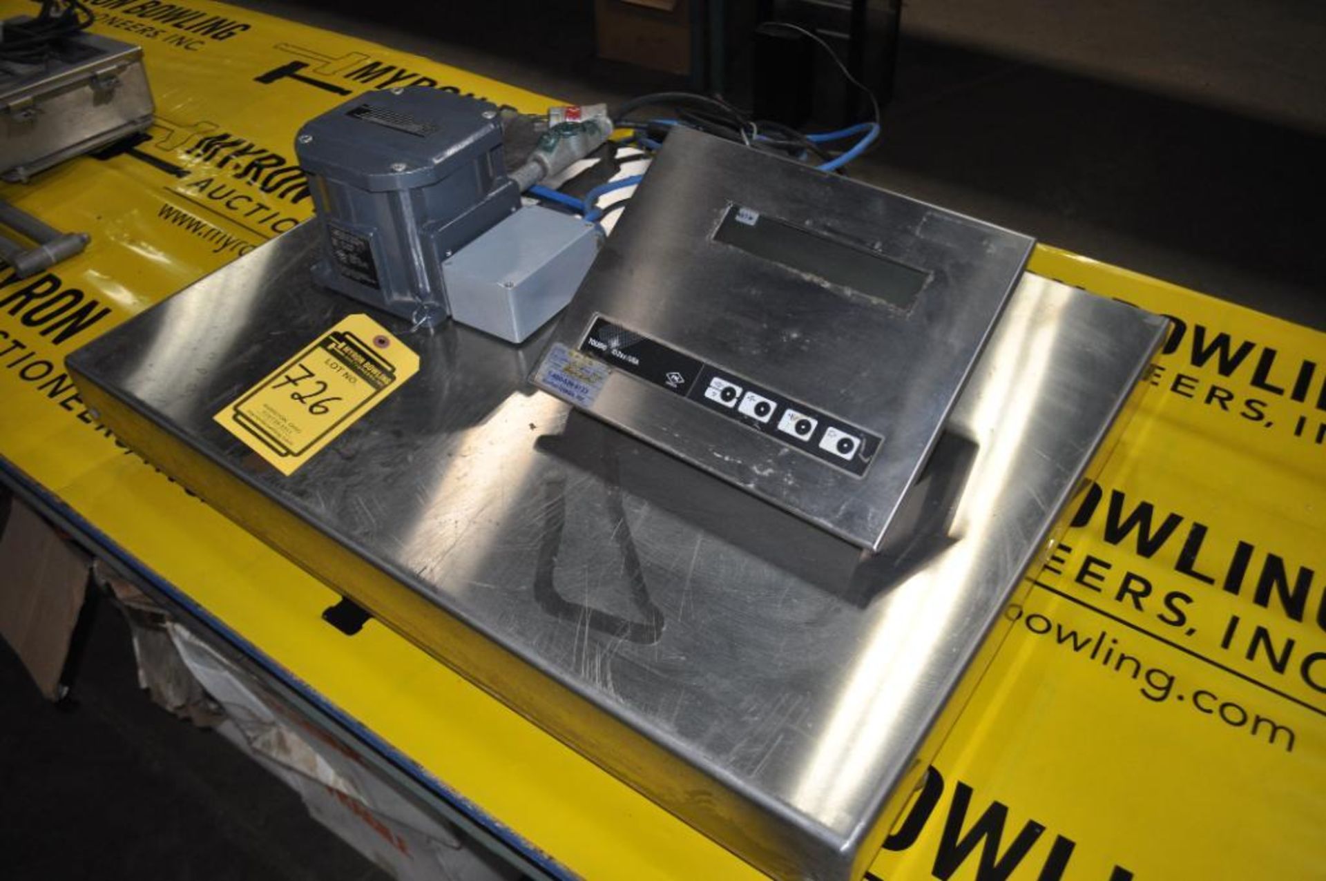 METTLER-TOLEDO STAINLESS STEEL SCALE W/ EXPLOSION PROOF POWER SUPPLY CONVERTOR, TYPE: ID2SX/USA, DIG - Image 3 of 5