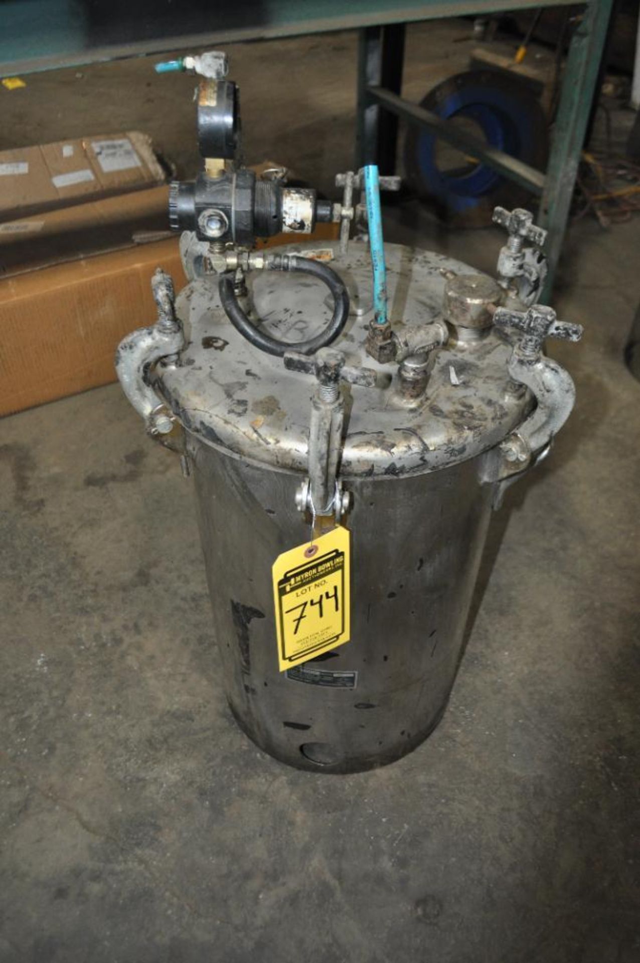 GRACO INC. UNFIRED PRESSURE VESSEL, MODEL: 236150, SERIES: J98A, STAINLESS STEEL - Image 2 of 3