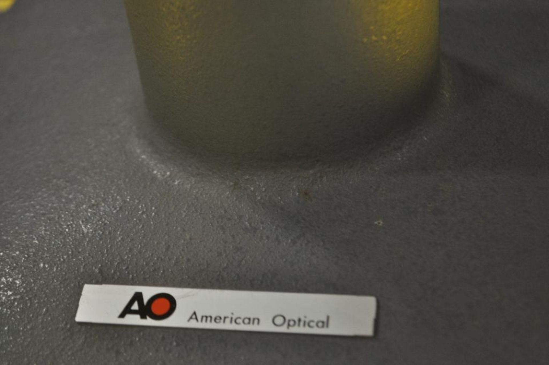 AMERICAN OPTICAL SINGLE OPTICAL MICROSCOPE - Image 3 of 4