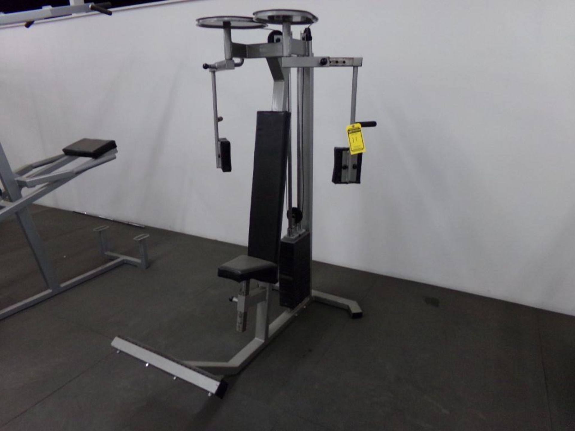 WEIGHT LIFTING MACHINE