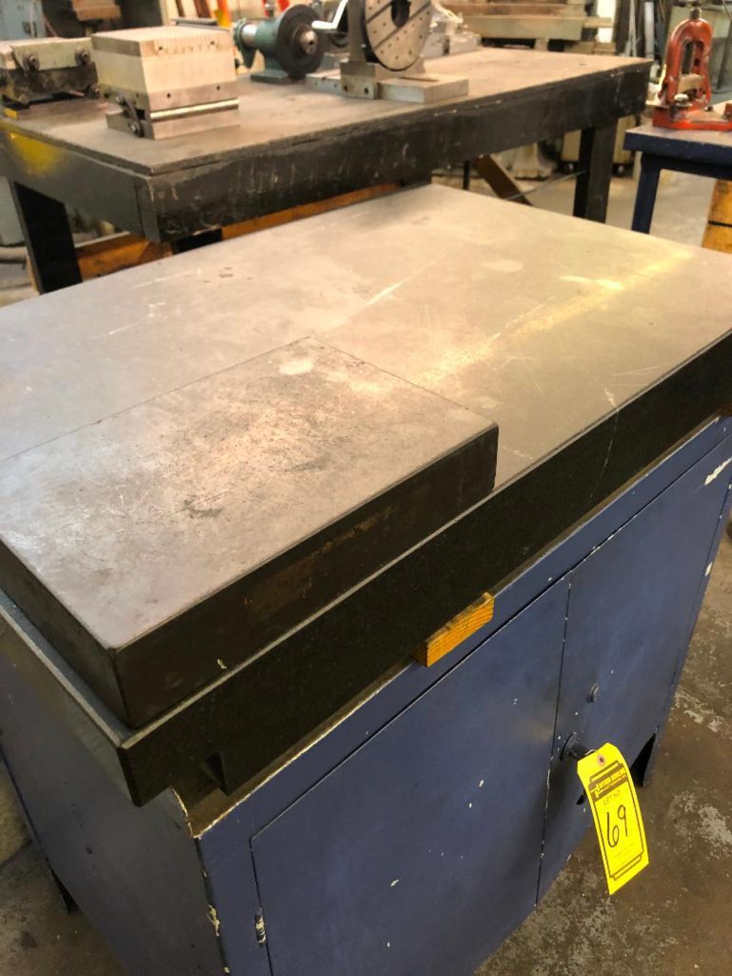 GRANITE SURFACE PLATE, 3' X 2' X 4'', WITH CABINET - Image 2 of 2