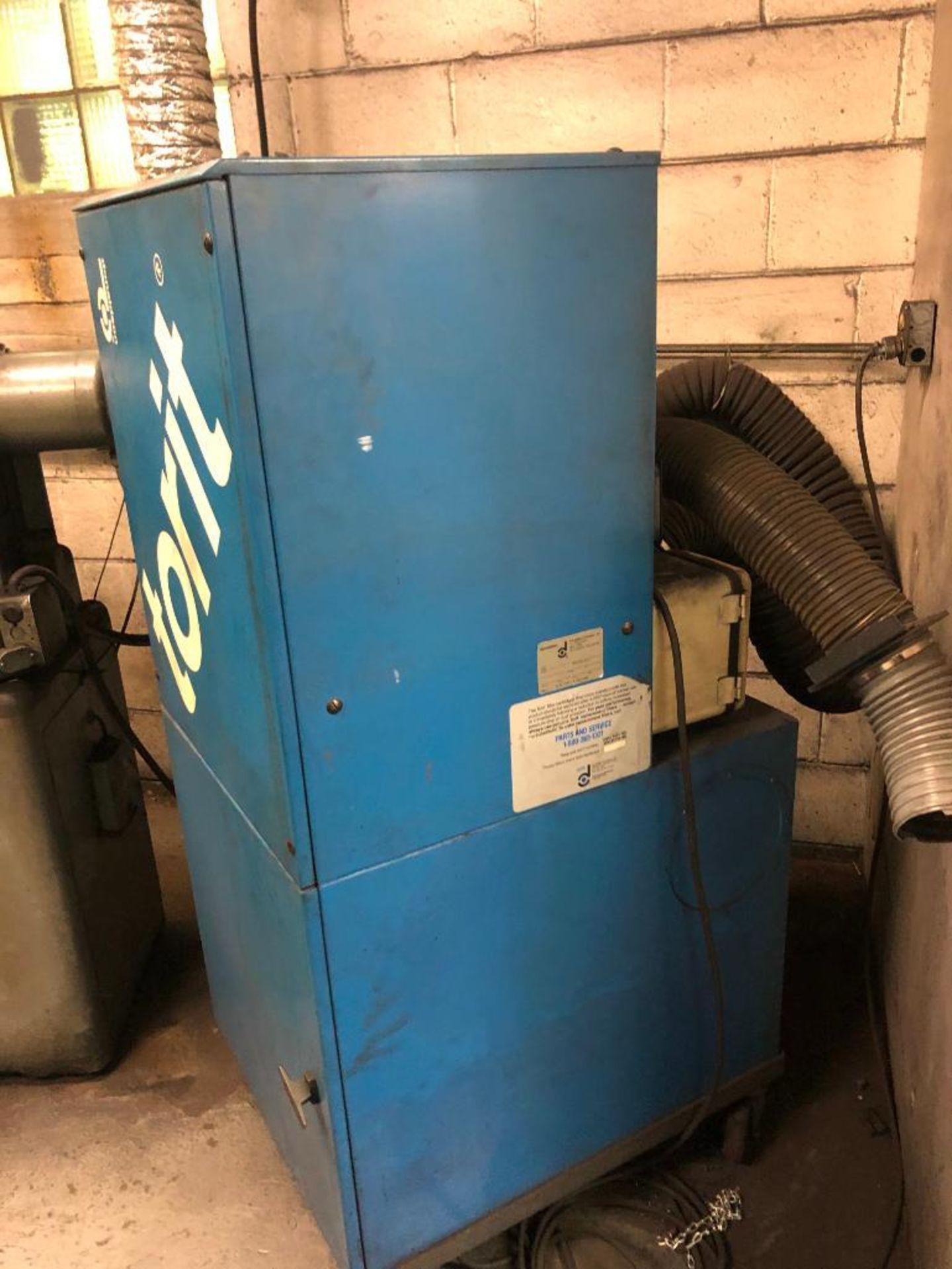 TORIT VS550 PORTABLE DUST COLLECTOR, S/N IG092636, 208/230/460 V, 60 HZ, 3,450 RPM, 3-PH - Image 2 of 2