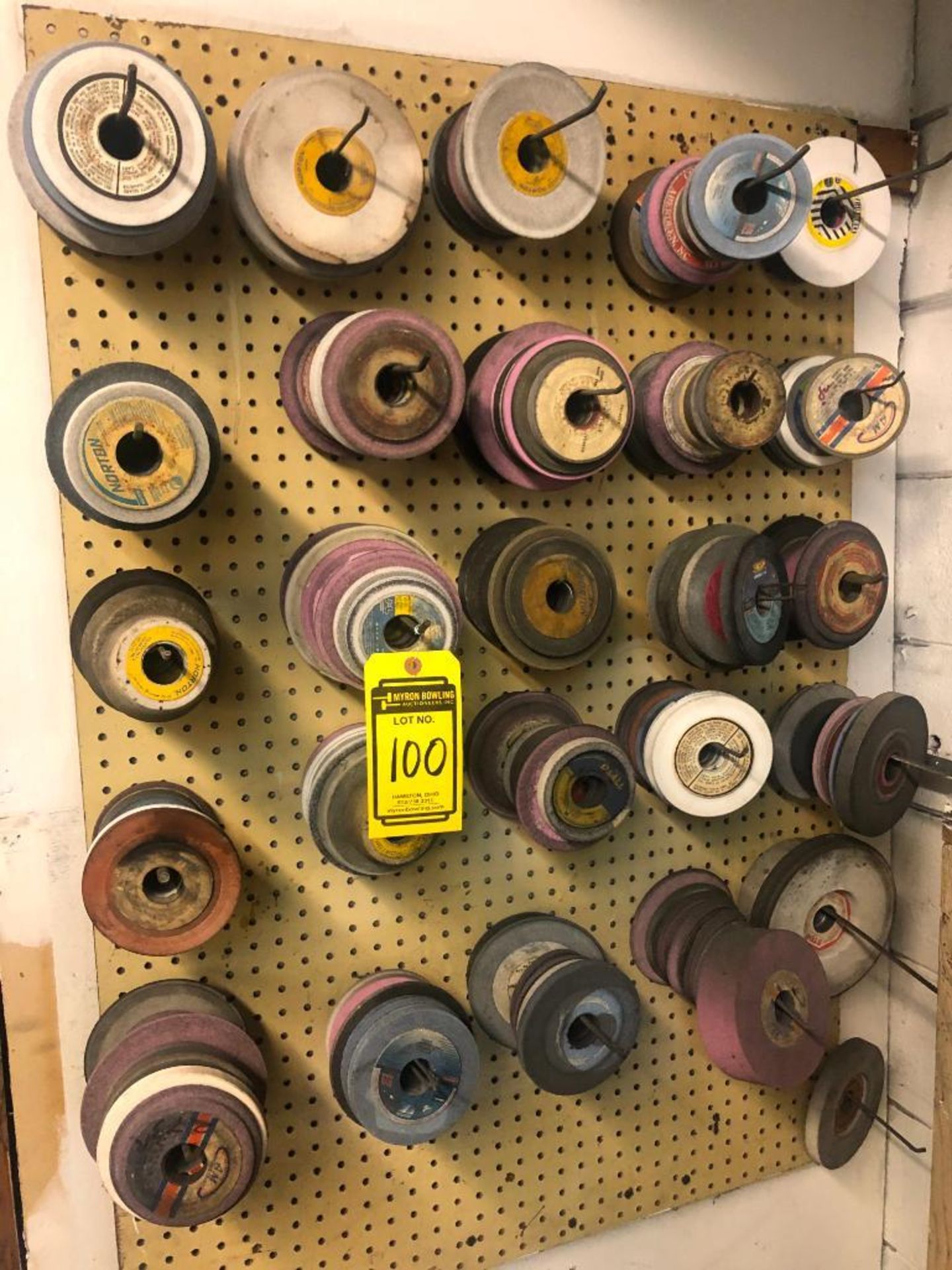 ASSORTED SIZE GRINDING WHEELS