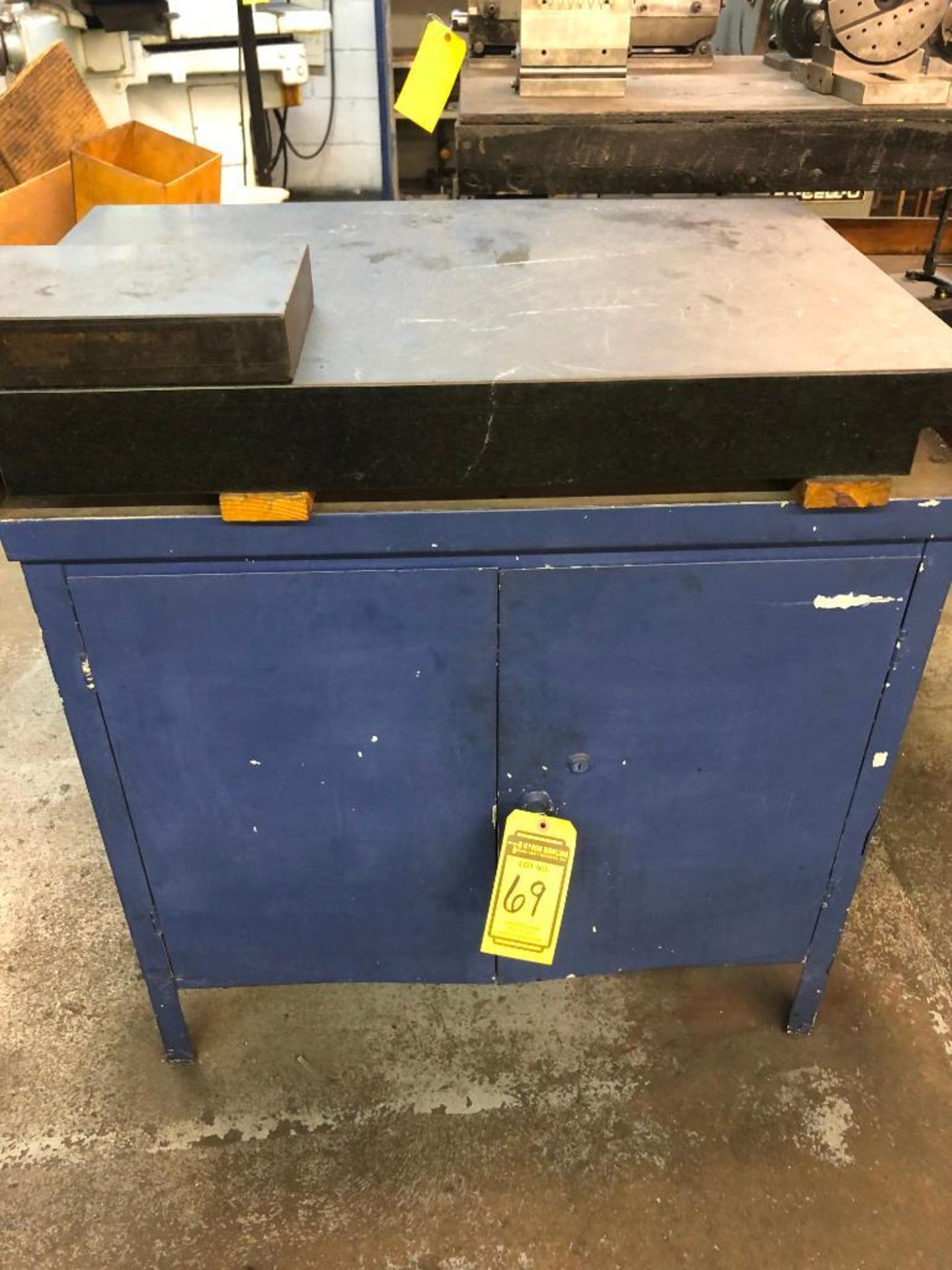 GRANITE SURFACE PLATE, 3' X 2' X 4'', WITH CABINET