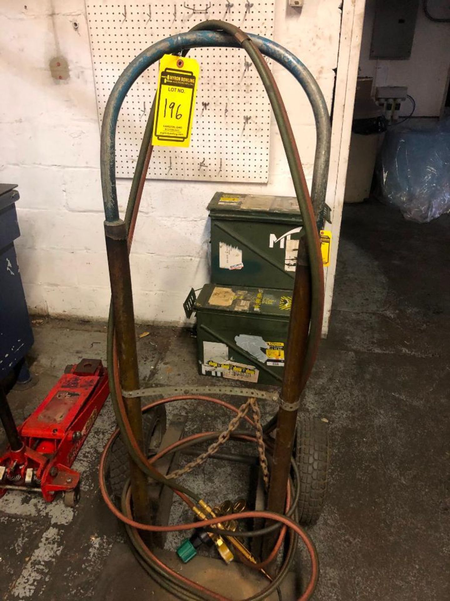 ACETYLENE TORCH CART, W/ TWIN LINE HOSES, AND TORCH HEAD
