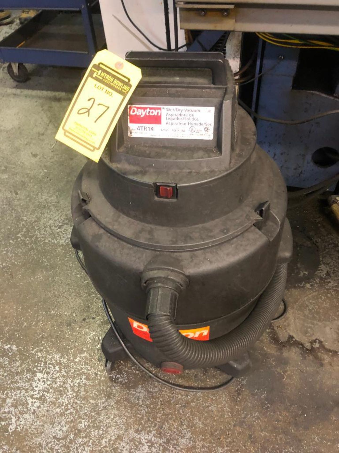 DAYTON 20-GALLON SHOP VAC