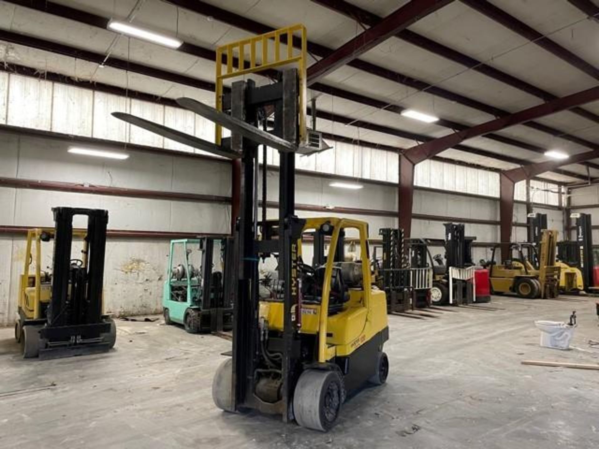 2013 HYSTER 12,000 LB. CAPACITY FORKLIFT, MODEL S120FT, S/N H004V02300L, LPG, LEVER SHIFT TRANSMISSI - Image 3 of 7