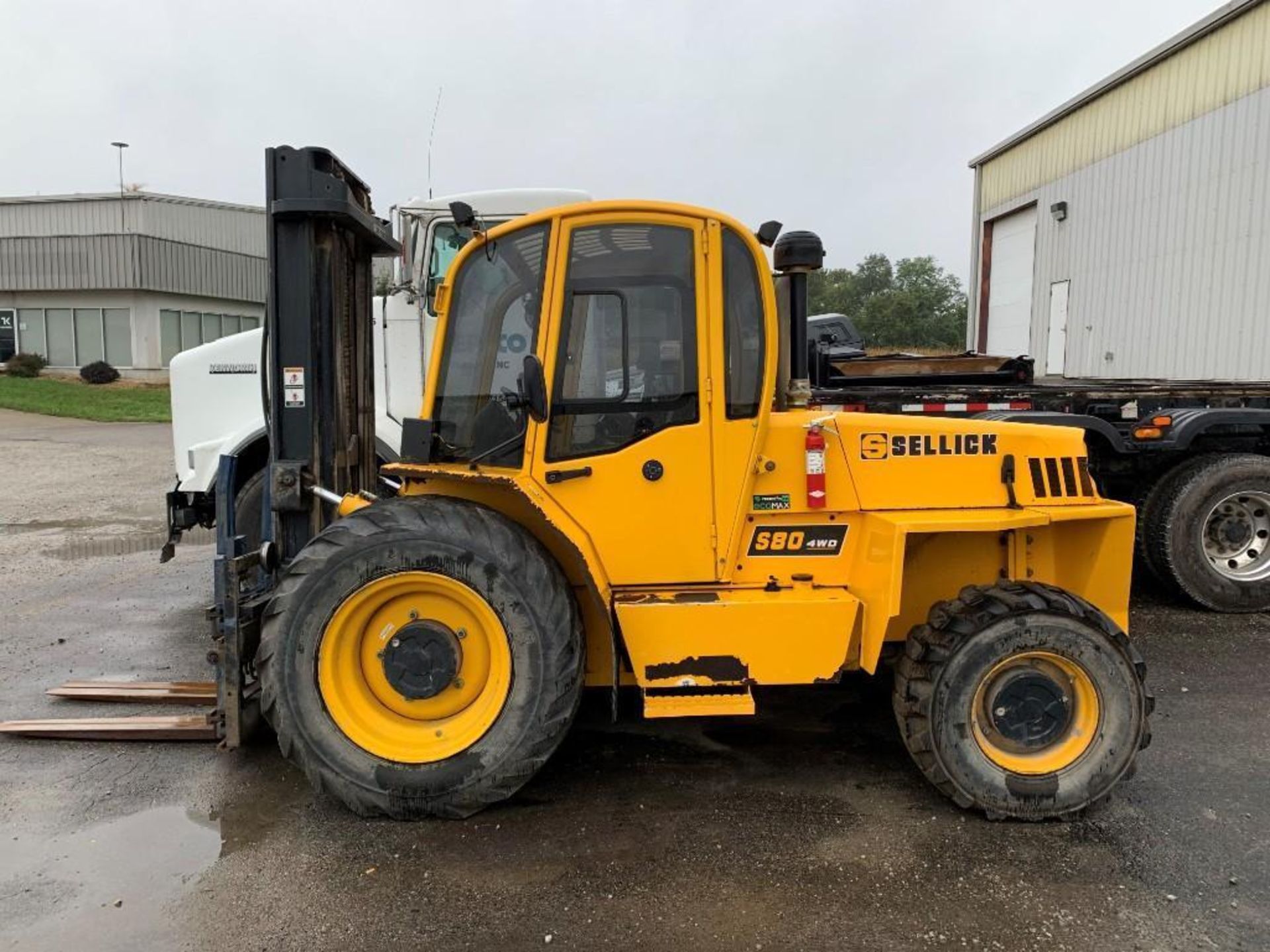 2015 SELLICK 8,000 LB. CAPACITY FORKLIFT, MODEL S80J4I-4, S/N 9690508S8J4I-4, DIESEL, 4-WHEEL DRIVE,