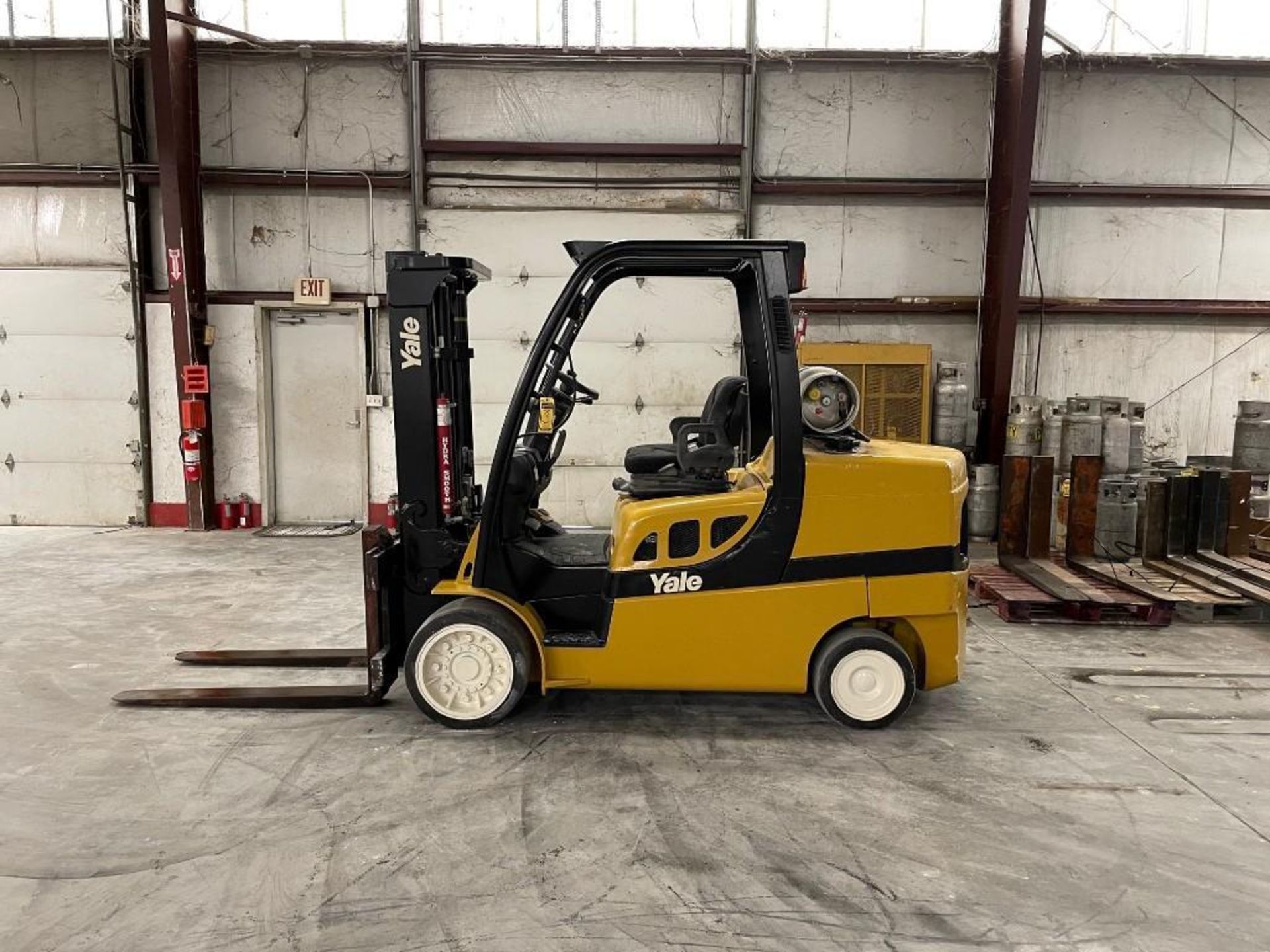 2014 YALE 12,000 LB. CAPACITY FORKLIFT, MODEL GLC120VX, S/N F818V02445M, LPG, SOLID TIRES, MONOTROL