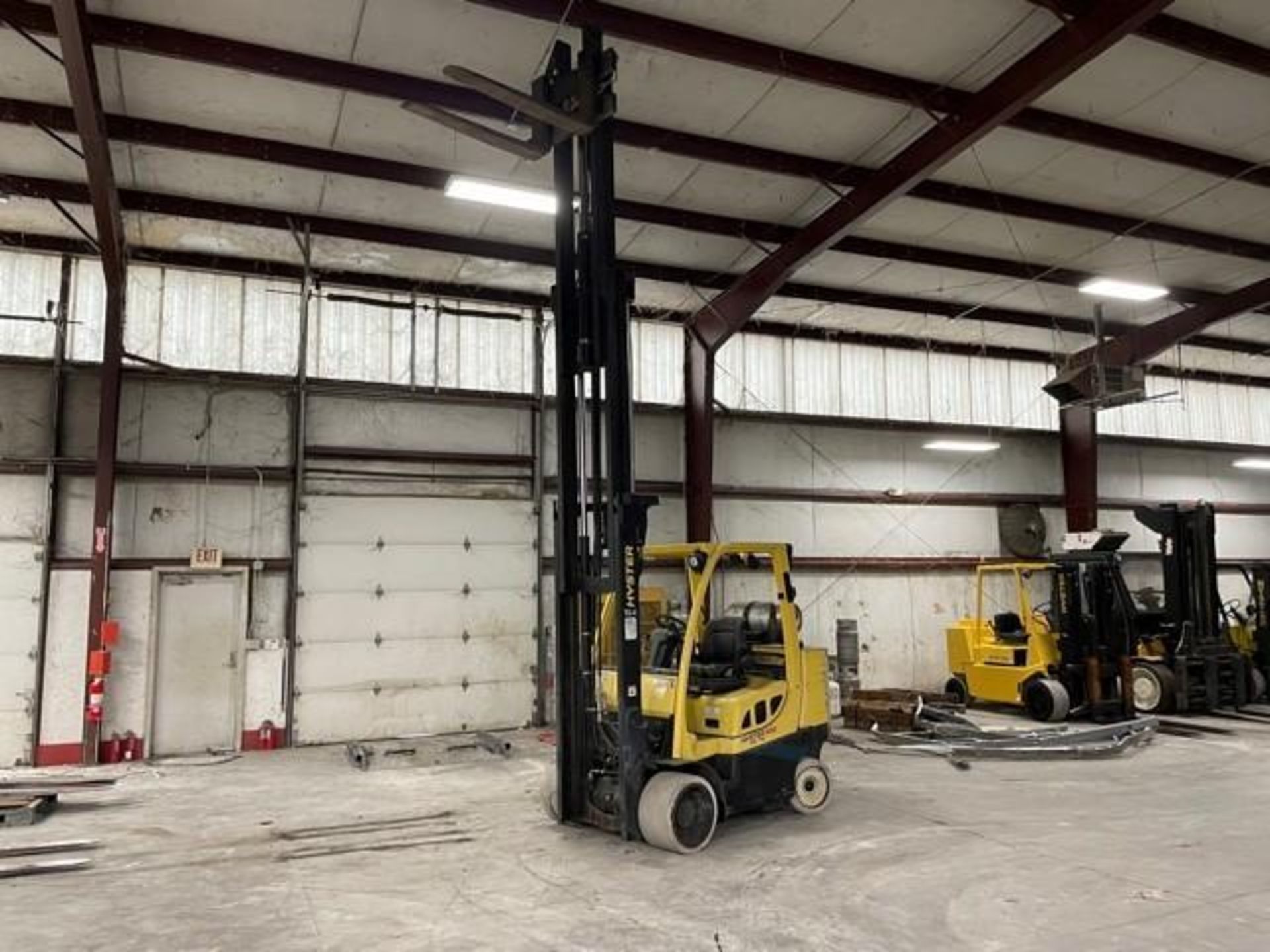 2011 HYSTER 10,000 LB., MODEL S100FT-BCS, S/N G004V05083H, LPG, LEVER SHIFT, SOLID NON-MARKING TIRES - Image 4 of 7