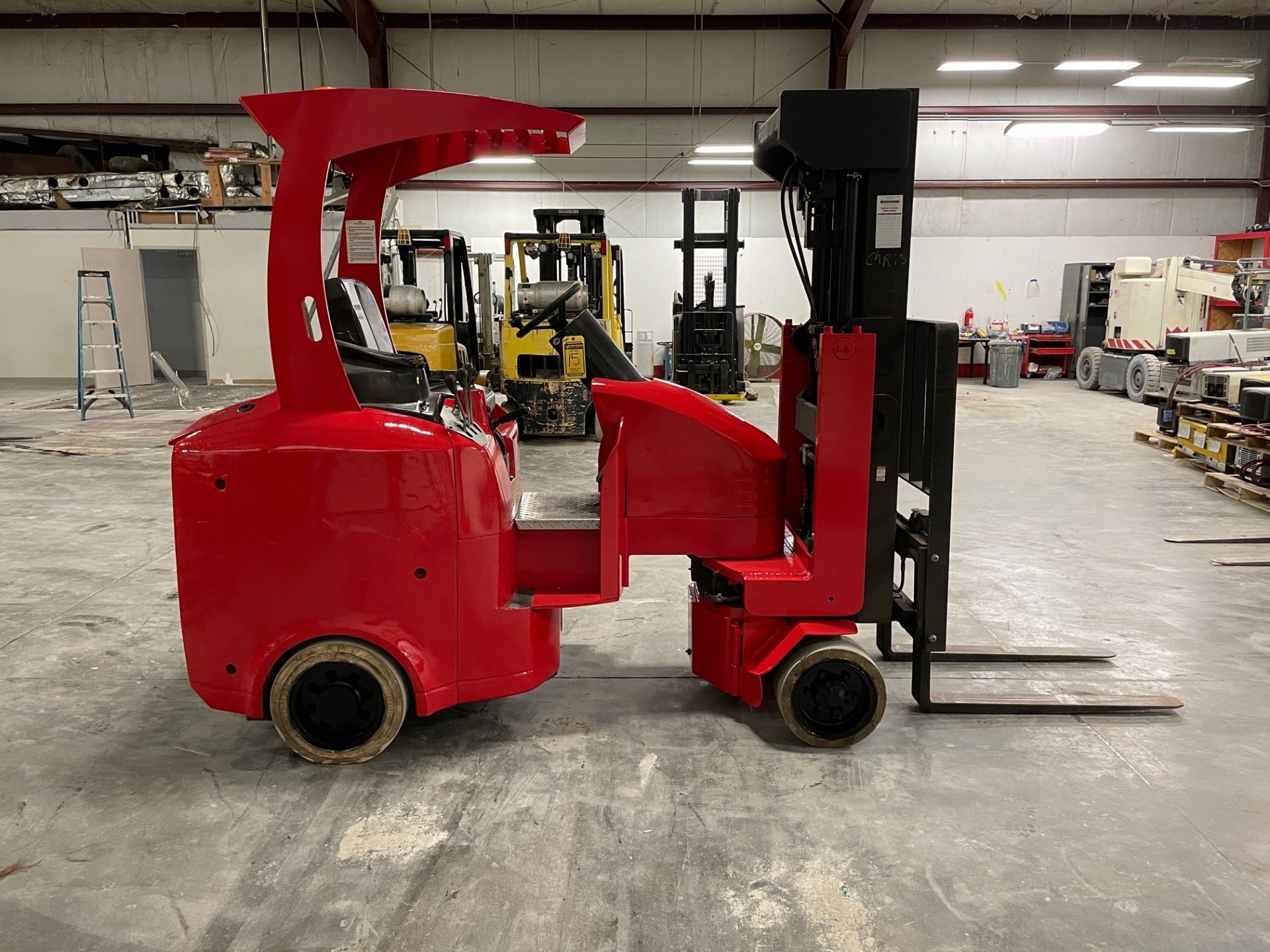 FLEXI VERY NARROW AISLE 3,000 LB. CAPACITY FORKLIFT, MODEL G4, S/N NA02610 Z48, WITH 48-VOLT BATTERY - Image 6 of 10