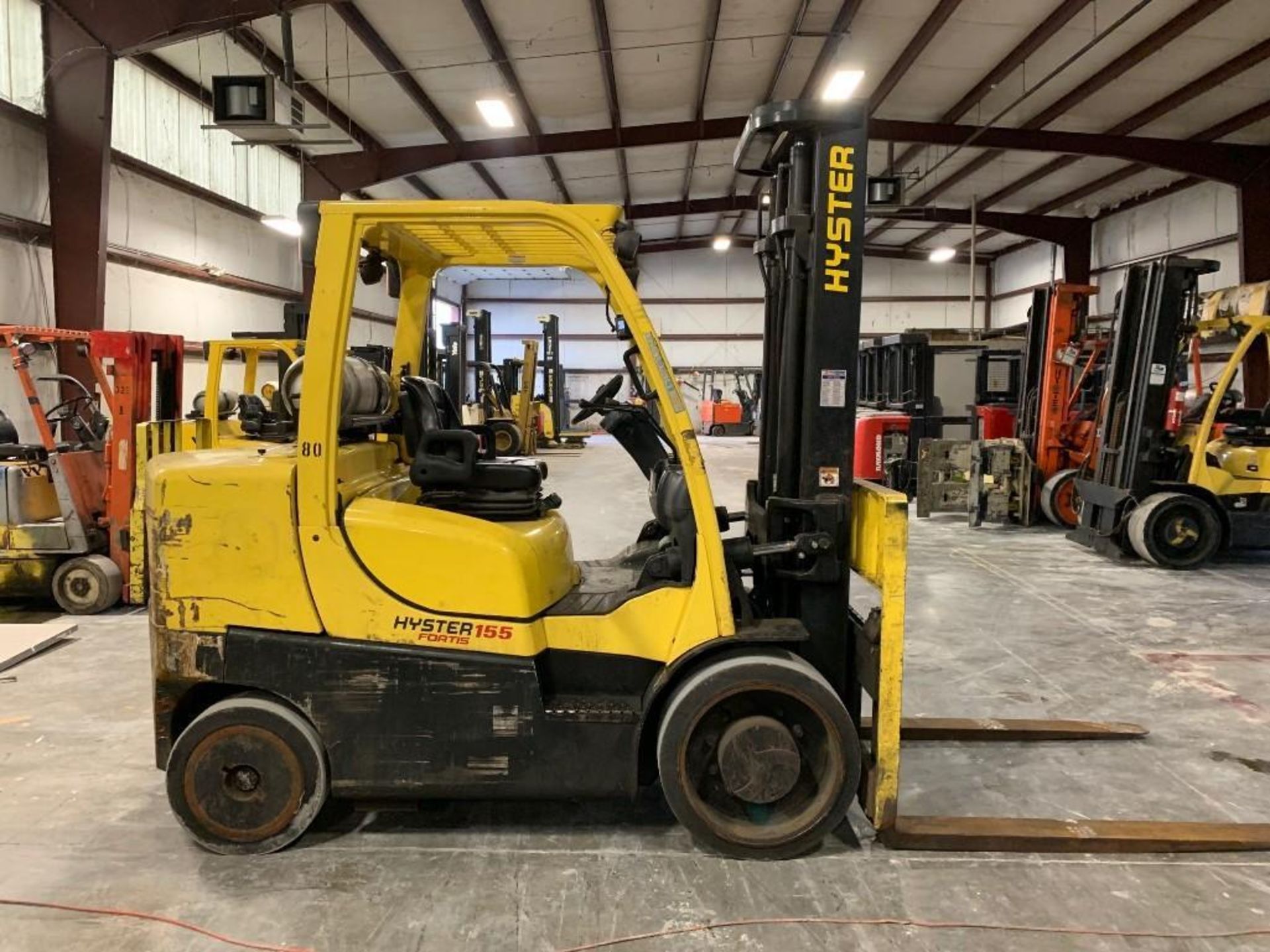 2017 HYSTER 15,500 LB. CAPACITY FORKLIFT, MODEL S155FT, S/N G024V03174R, LPG, LEVER SHIFT TRANSMISSI - Image 7 of 14