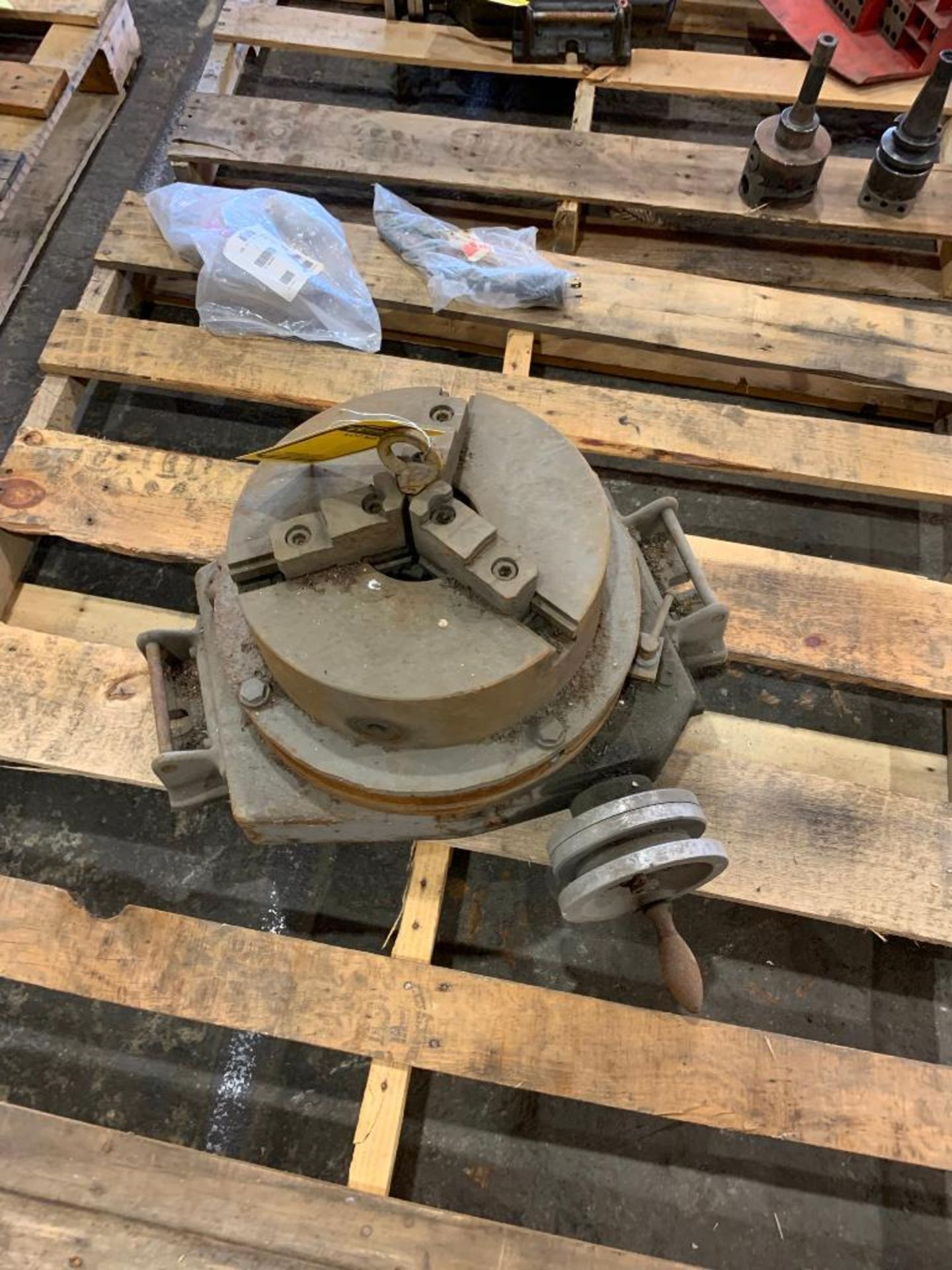 15'' ROTARY TABLE, W/ 12'' 3-JAW CHUCK