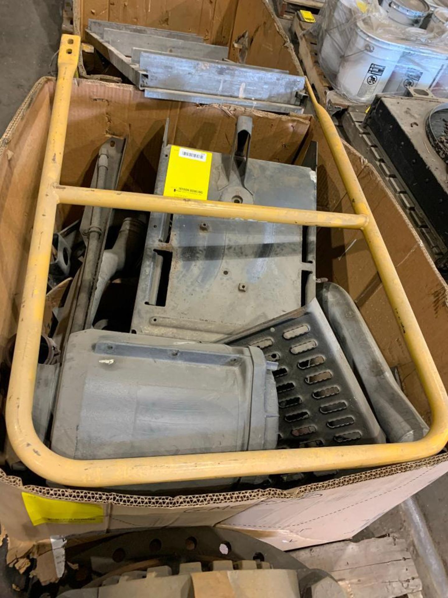 ASSORTED GMC 7500 PARTS