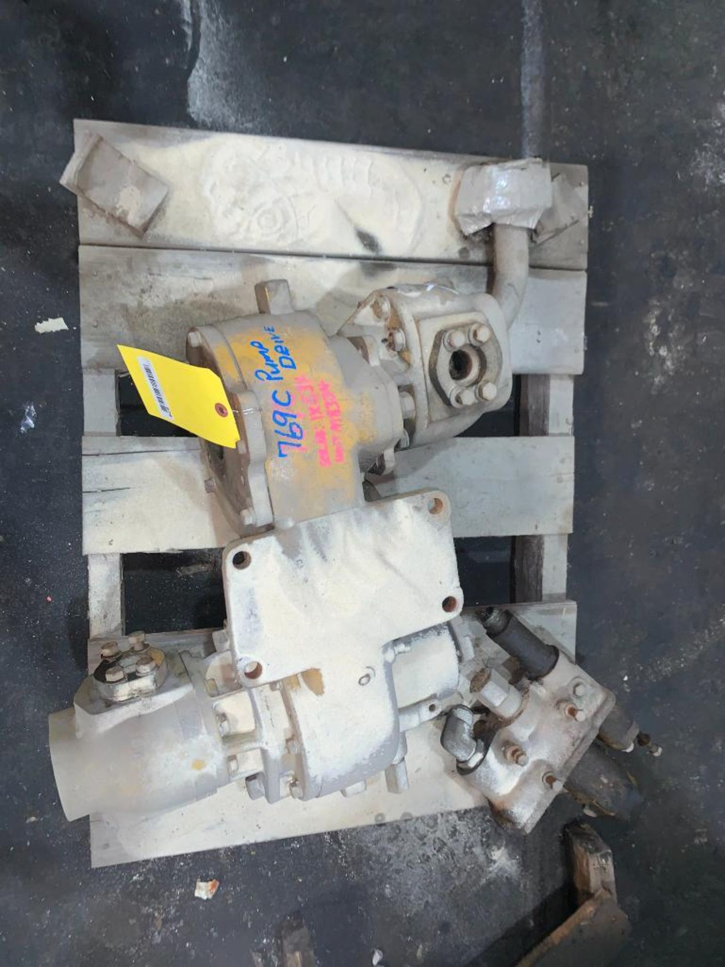 CATERPILLAR 769C PUMP DRIVE