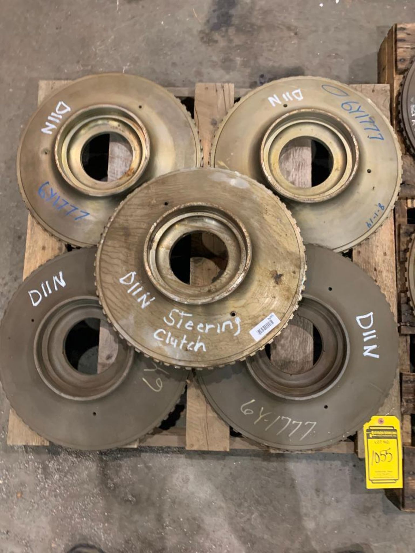 (5) CATERPILLAR D11N STEERING CLUTCHES