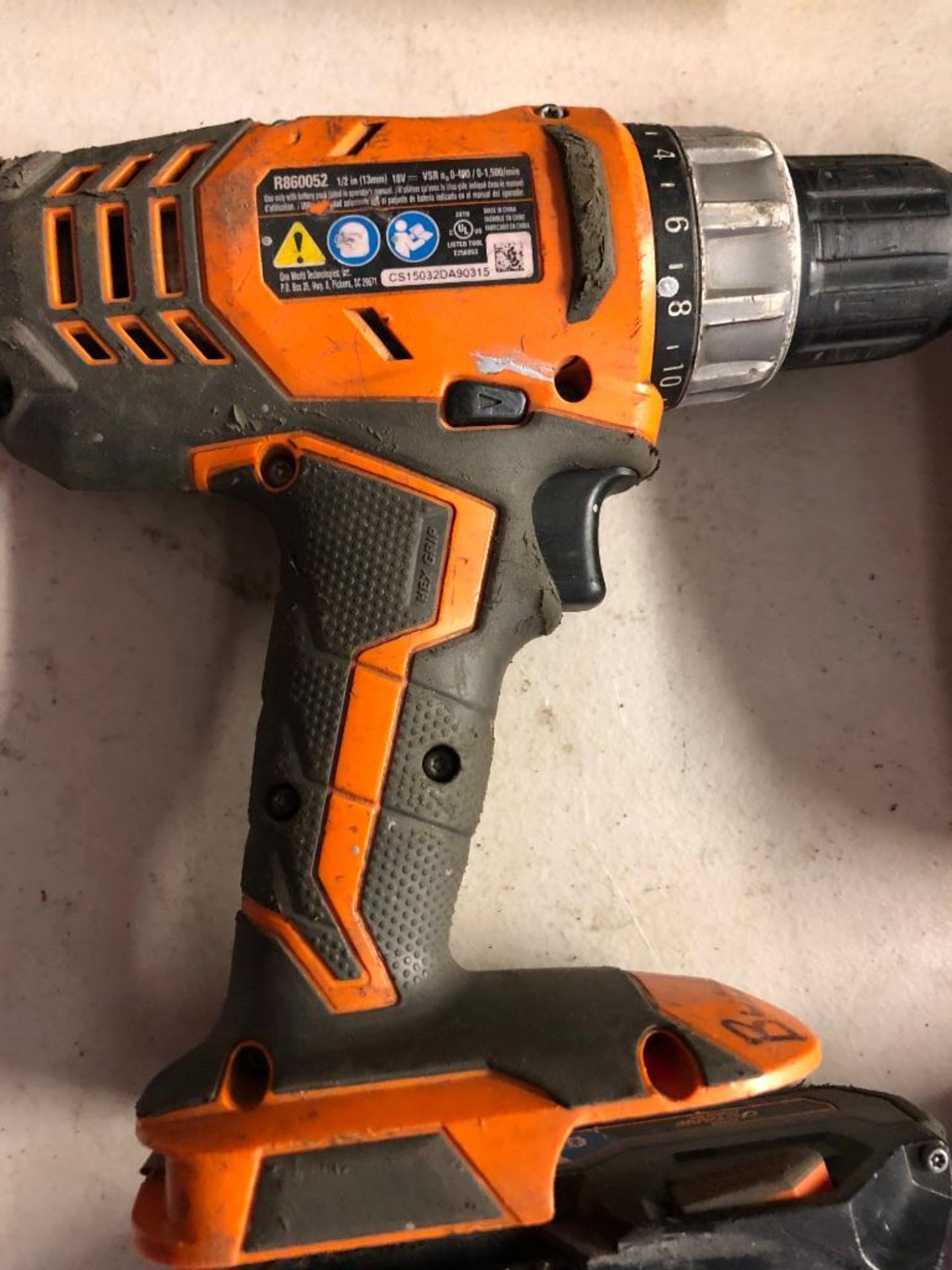 RIDGID 18 VOLT CORDLESS 1/2'' DRILL, MODEL R860052, W/ (2) BATTERIES AND A CHARGER - Image 2 of 3