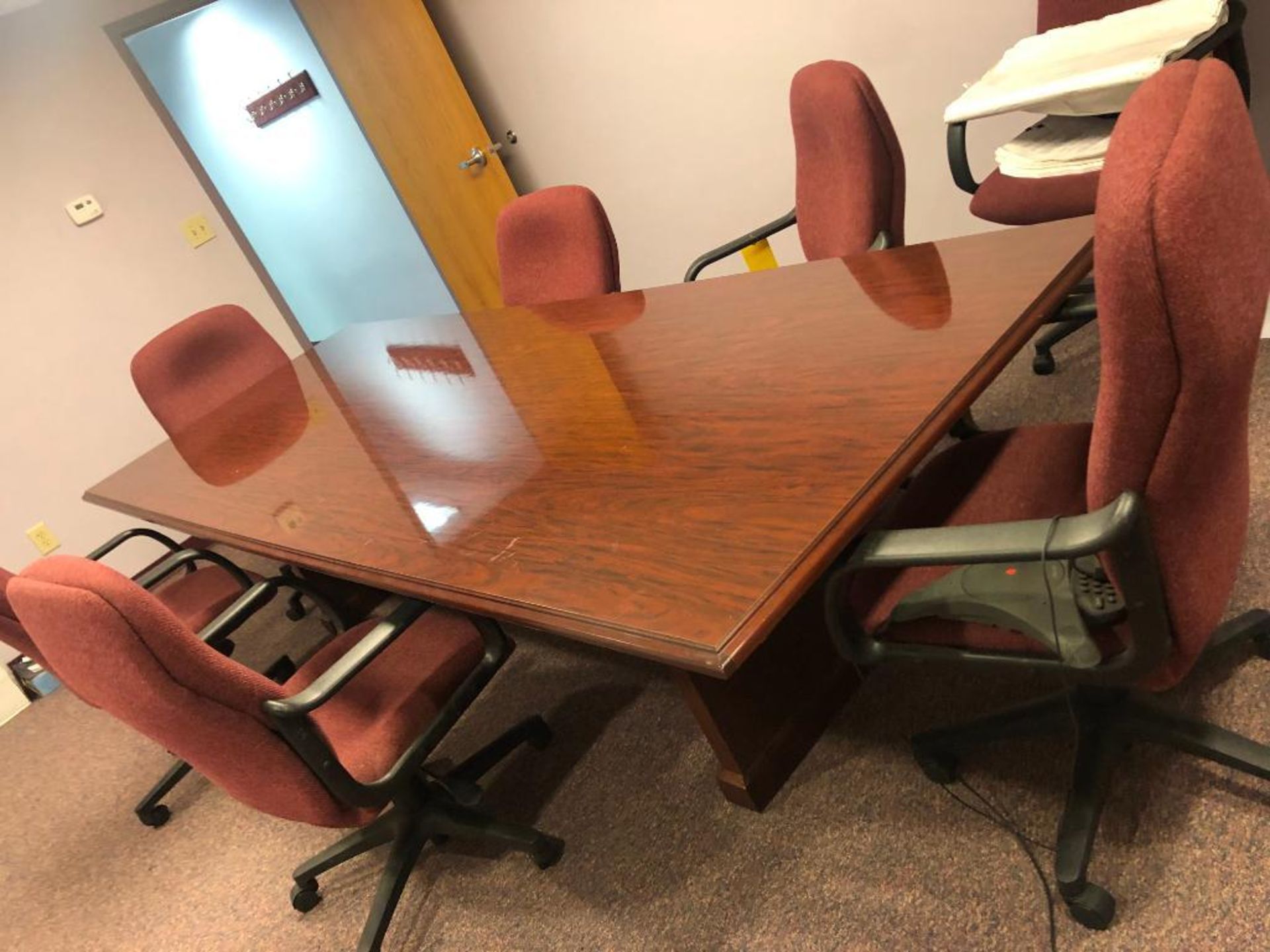 CONFERENCE TABLE W/ (7) CHAIRS