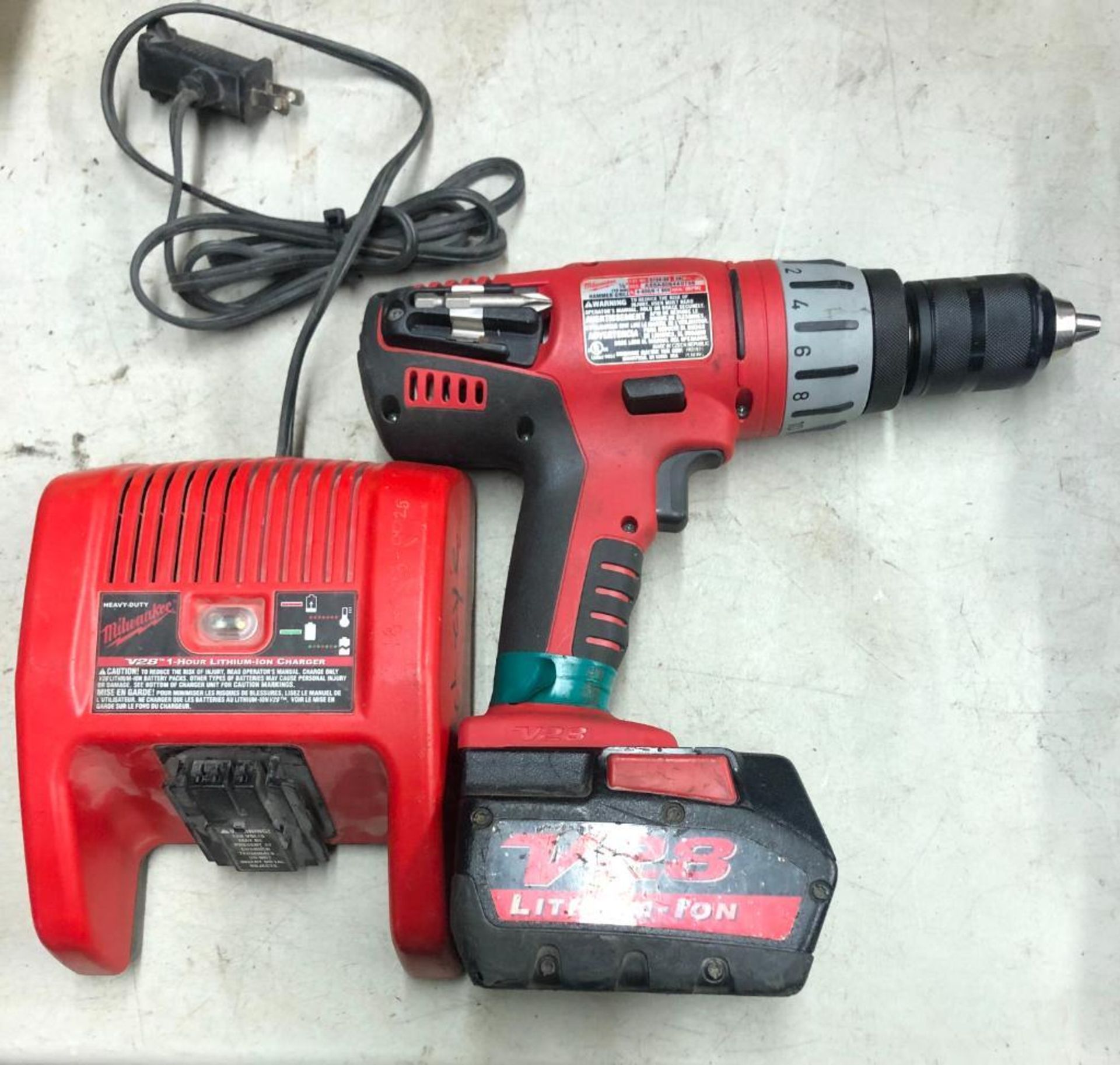 MILWAUKEE 1/2'' CORDLESS HAMMER DRILL, S/N A55A506440768, W/ (1) BATTERY AND CHARGER