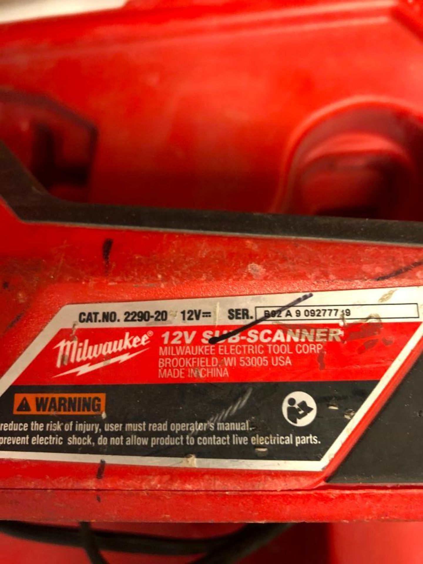 MILWAUKEE 12-VOLT SUB SCANNER, CAT NUMBER 2190-20, W/ BATTERY AND CHARGER - Image 2 of 2