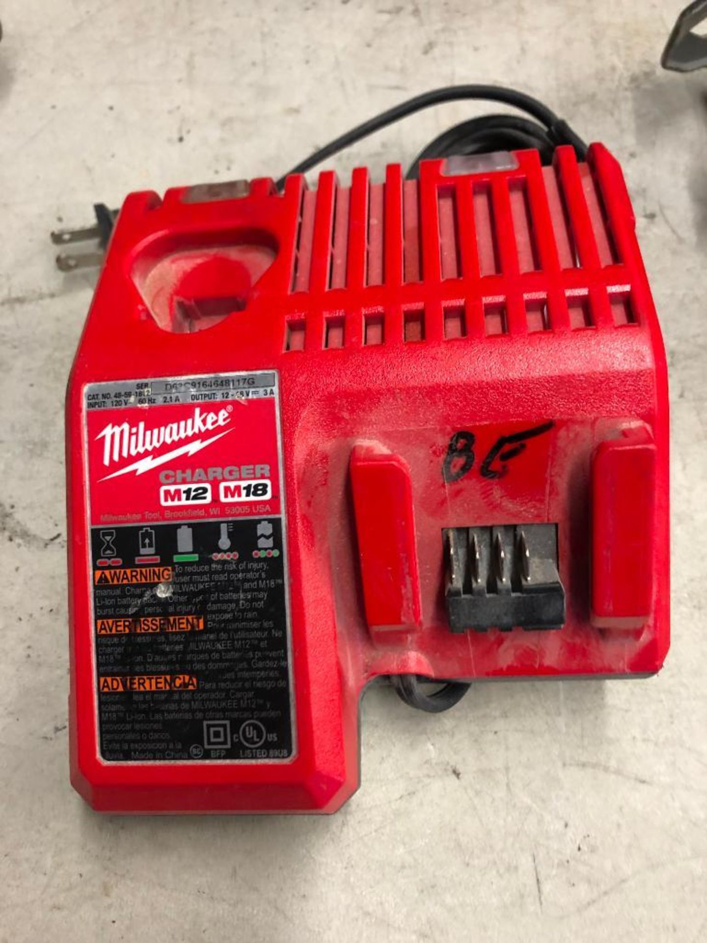 MILWAUKEE CORDLESS HACK SAW, S/N C41DD153001986, W/ (1) BATTERY AND CHARGER - Image 3 of 3